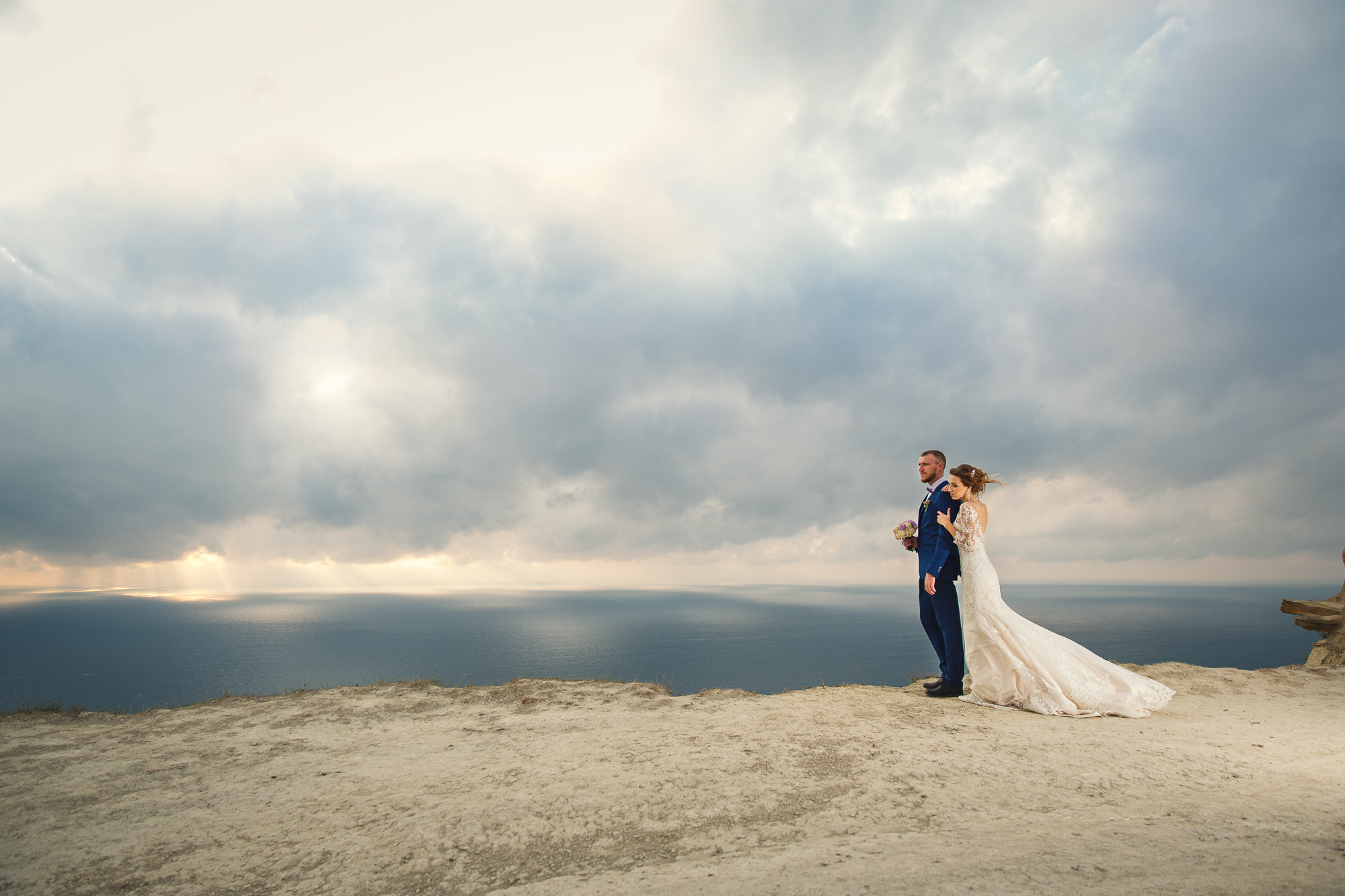 Renatphoto-Пример свадебных фотографий в базовой обработке. Профессиональная фотосъёмка интерьеров, предметная фотосессия еды для меню г. Анапа