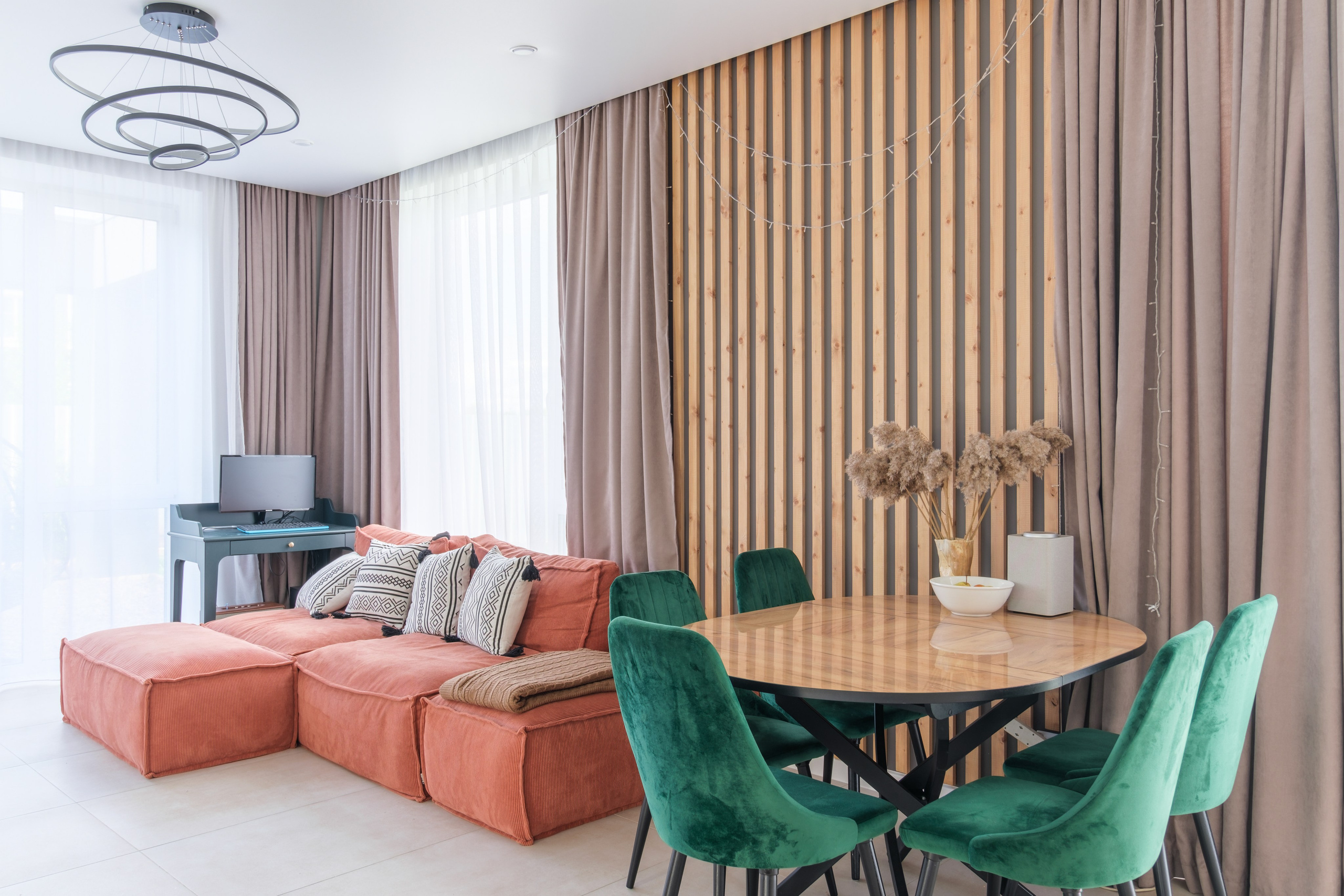 Двухэтажный дом, Вайя