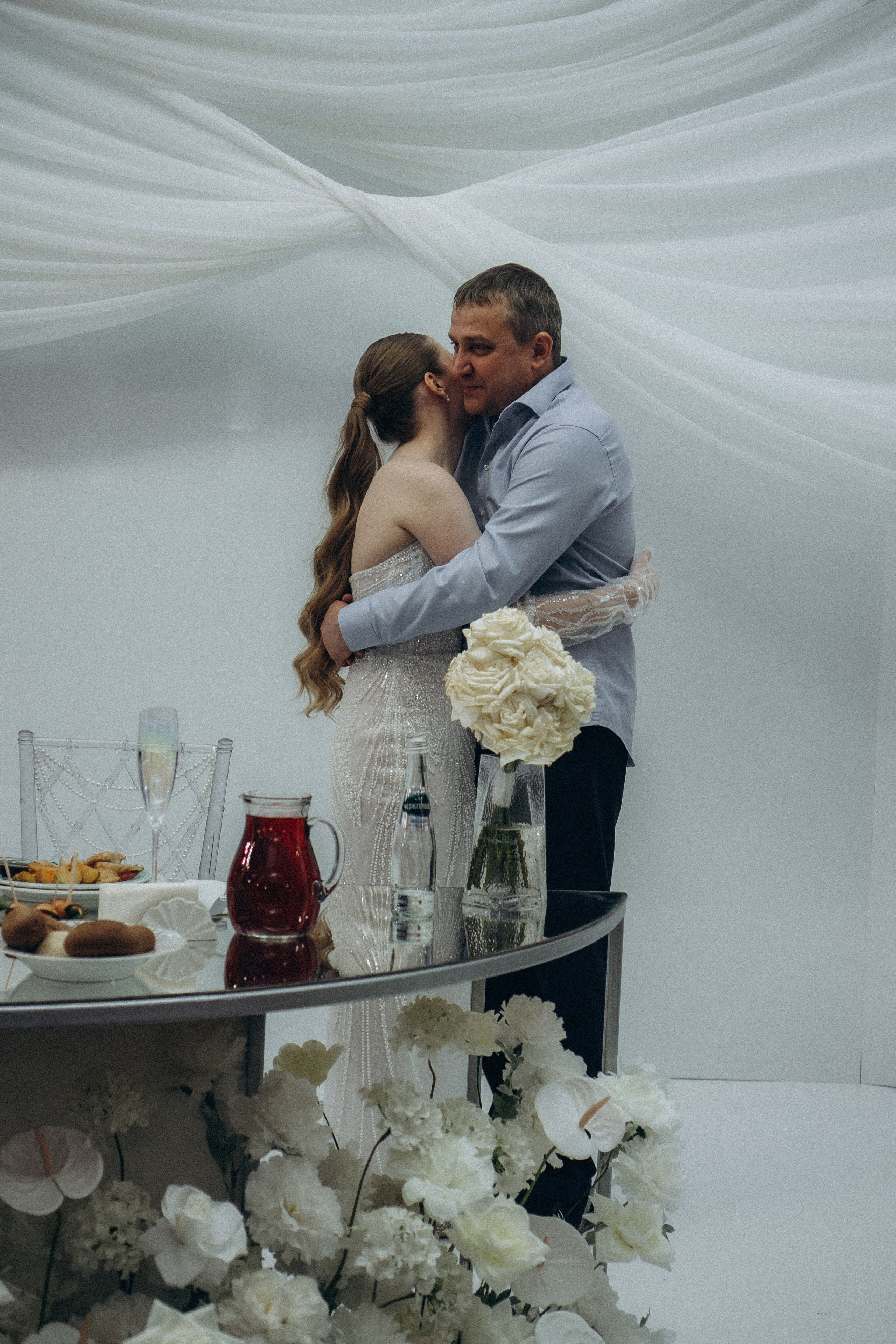 СВАДЕБНАЯ СЬЕМКА СБОРОВ В ОТЕЛЕ И ВЫЕЗД НА ЦЕРЕМОНИЮ (СНЯТО В СИБИРЕ В НИЖНЕВАРТОВСКЕ). Профессиональный фотограф, Санкт-Петербург — Виктория Богомолова