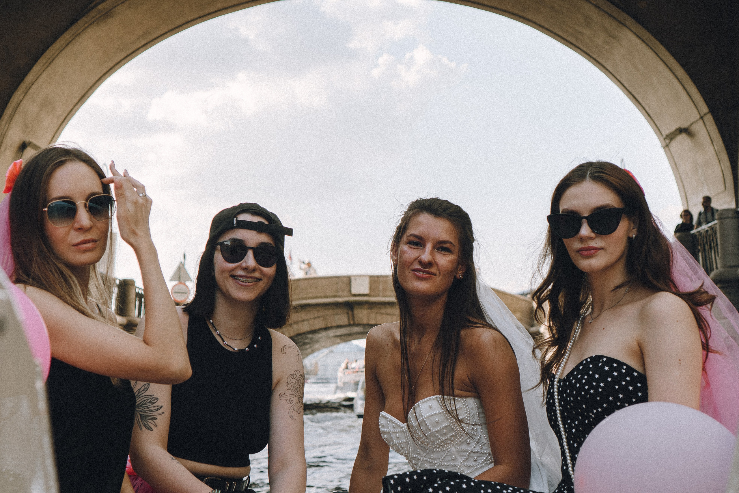 ДЕВИЧНИК НА КАТЕРЕ. Профессиональный фотограф, Санкт-Петербург — Виктория Богомолова