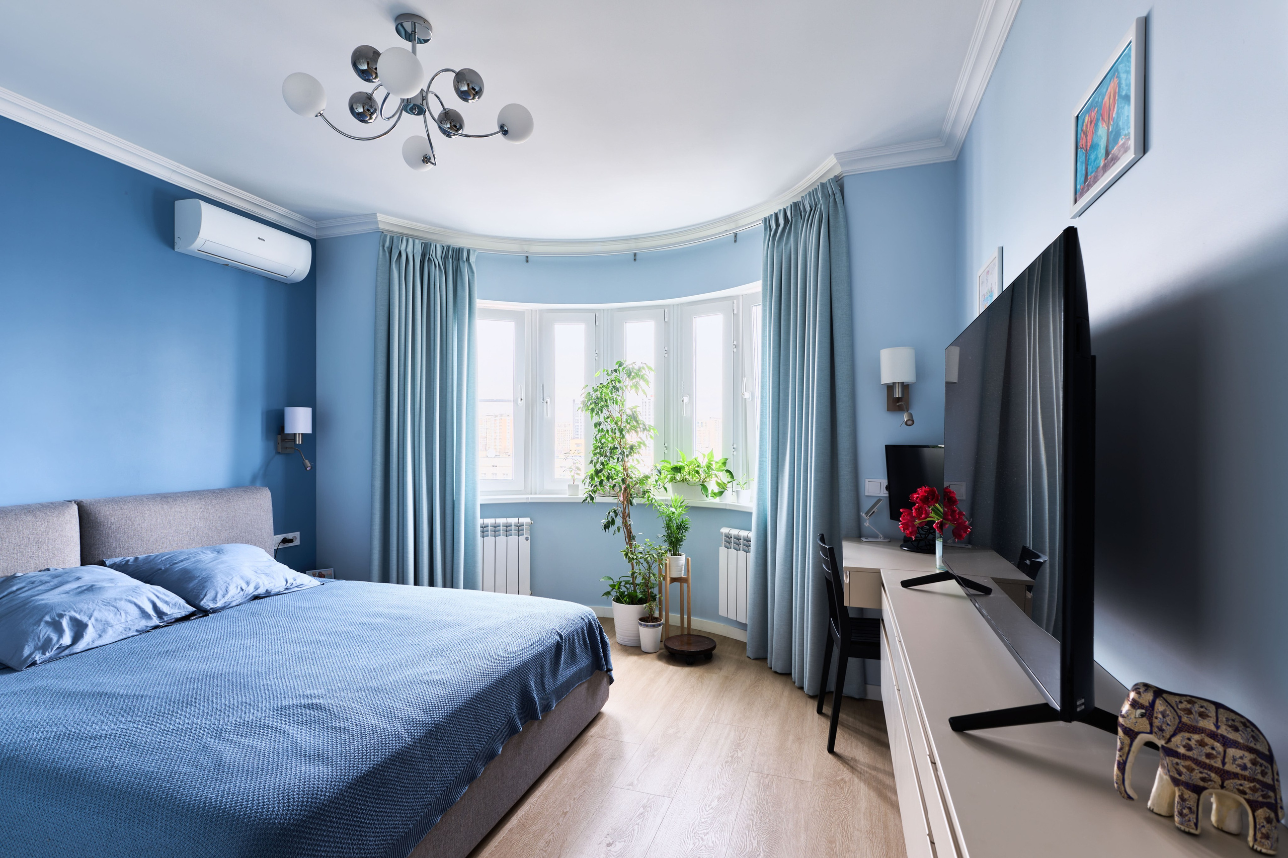 На улице Юных Ленинцев. Никита Хохловский фото и видео продакшн