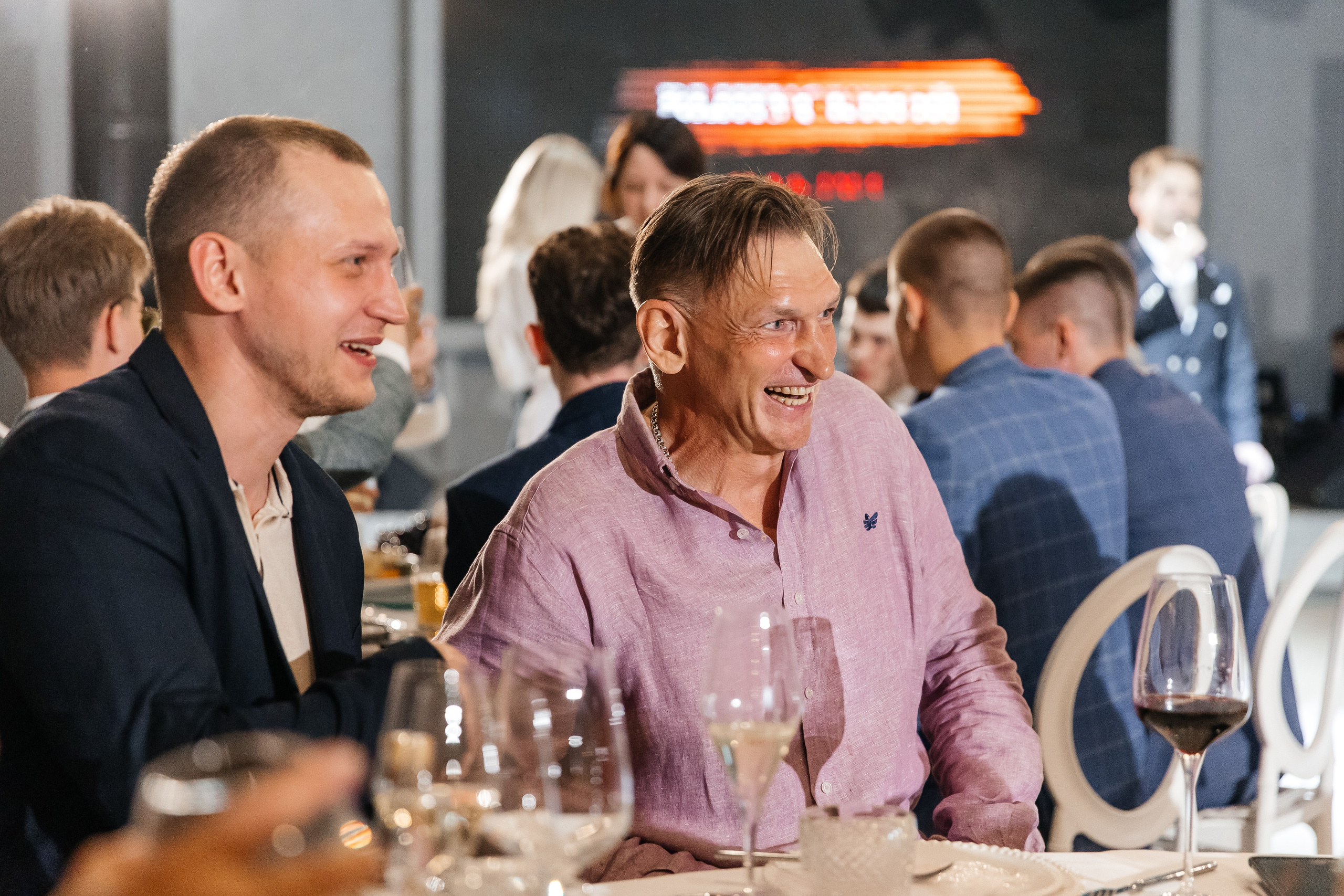 2023-06-23 Выпускной МБОУ СОШ № 10. Фотограф в Красноярске