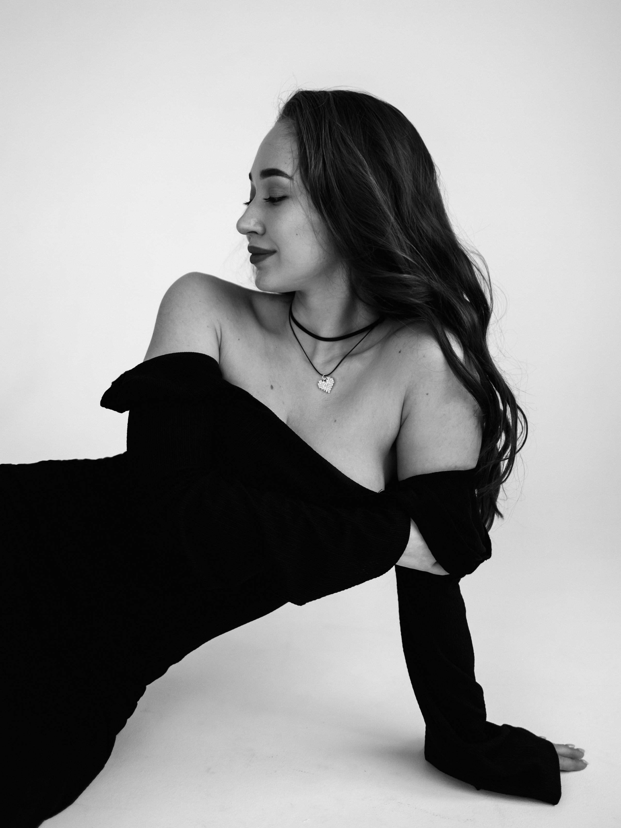 минималистичная фотосессия в платье