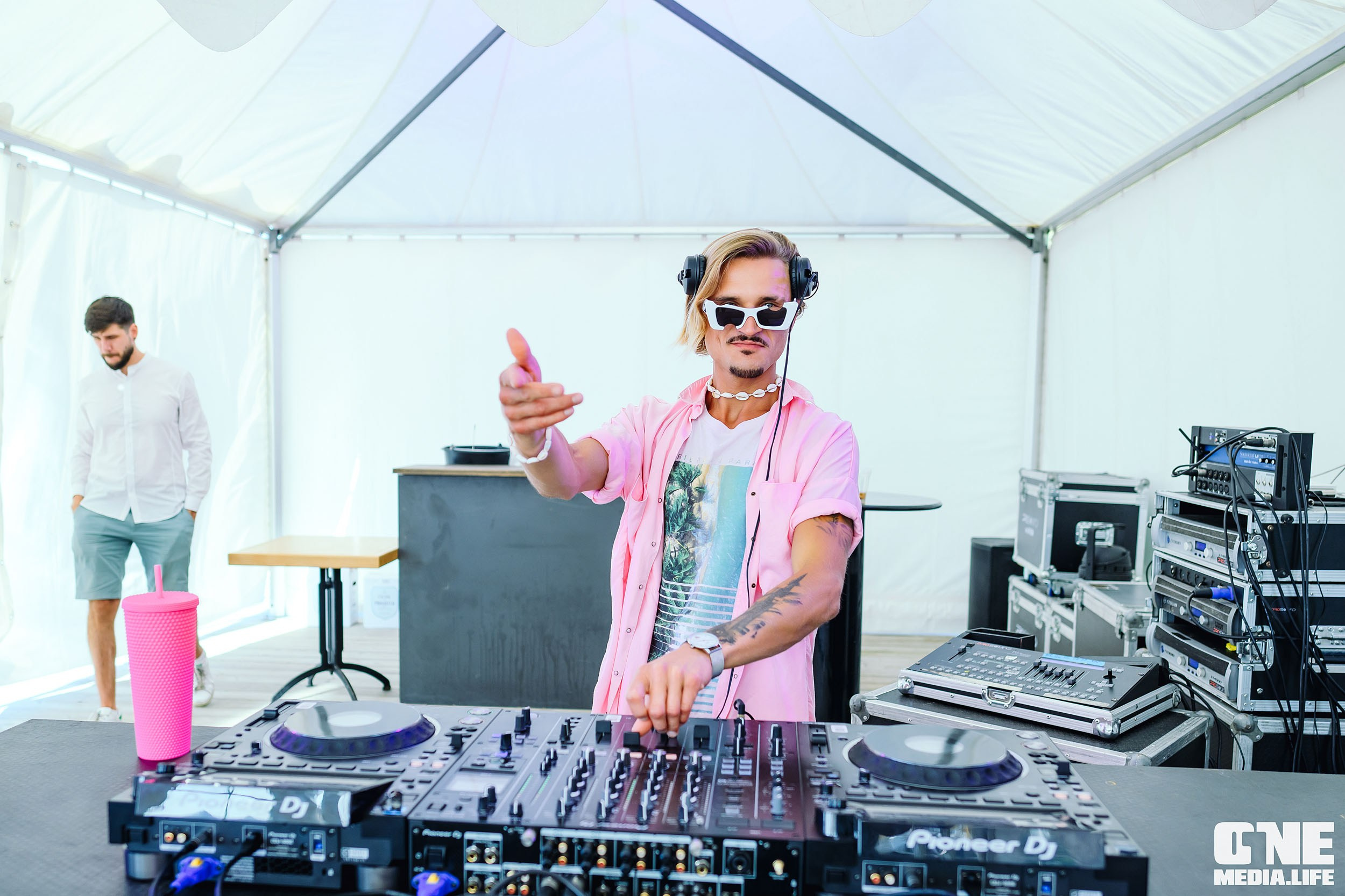 CULT — electronic music festival. Day II. One Media Life: фоторепортажи, фотоотчеты с мероприятий и заведений