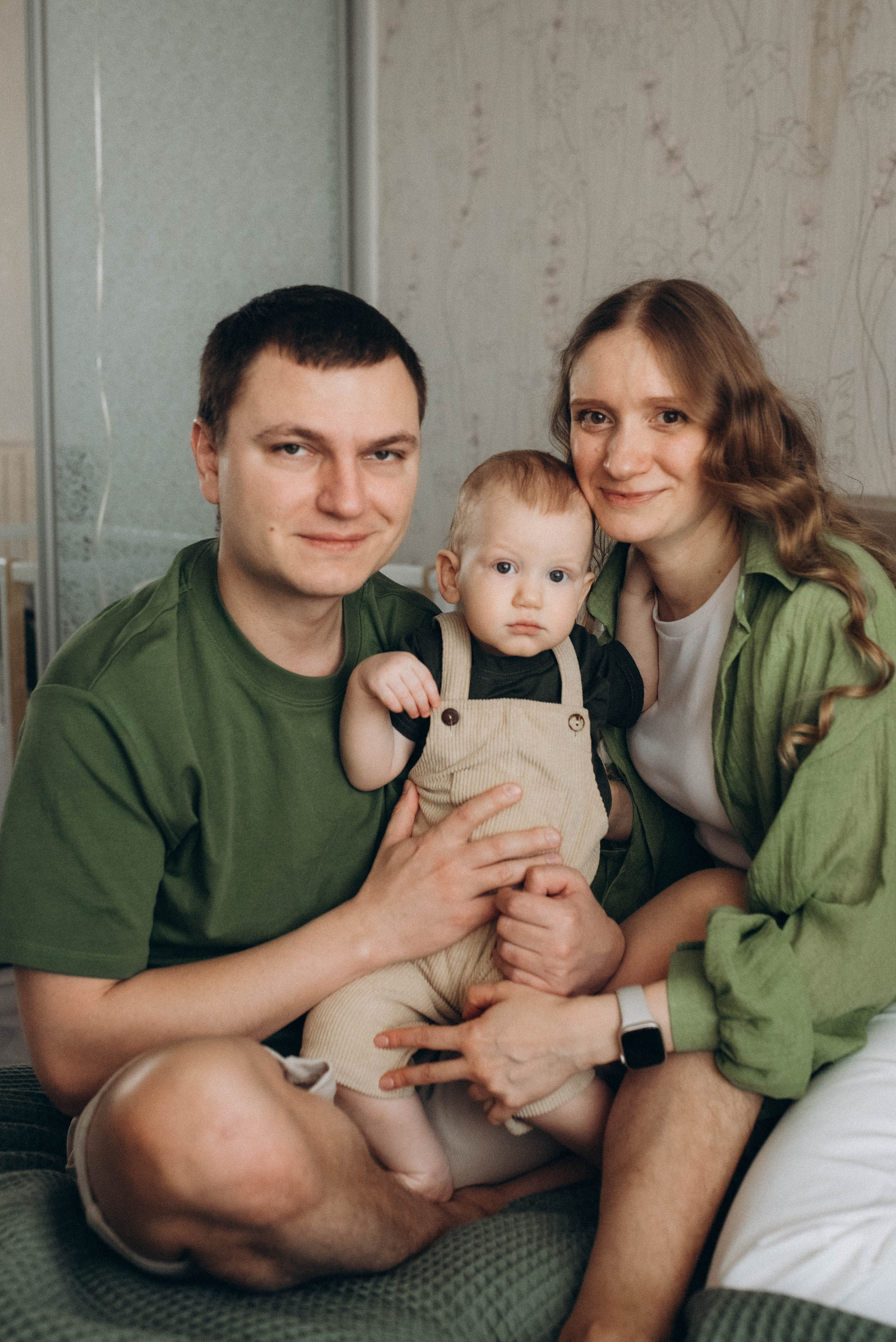 Семейная фотосессия ко дню рождения малыша. Семейный фотограф в Железнодорожном Масаева Елена