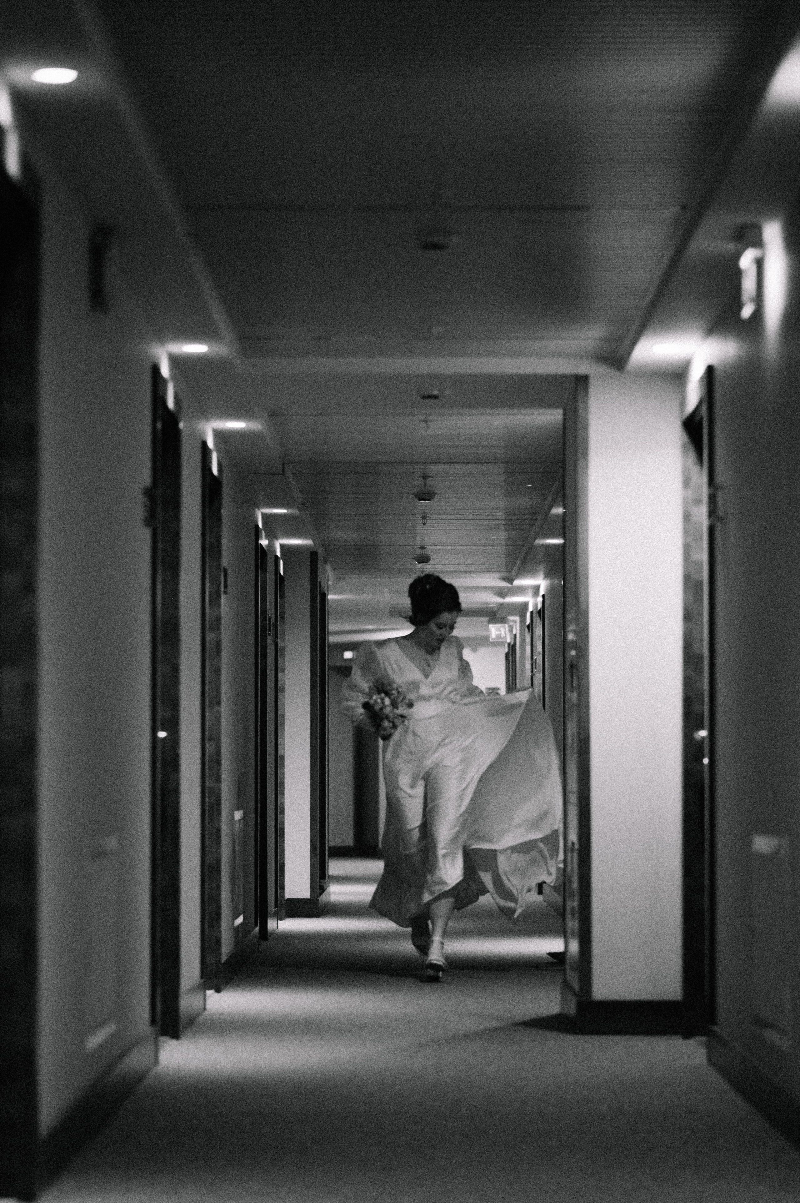 Сборы в отеле. Семейный и свадебный фотограф в Санкт-Петербурге Юлия Мельникова