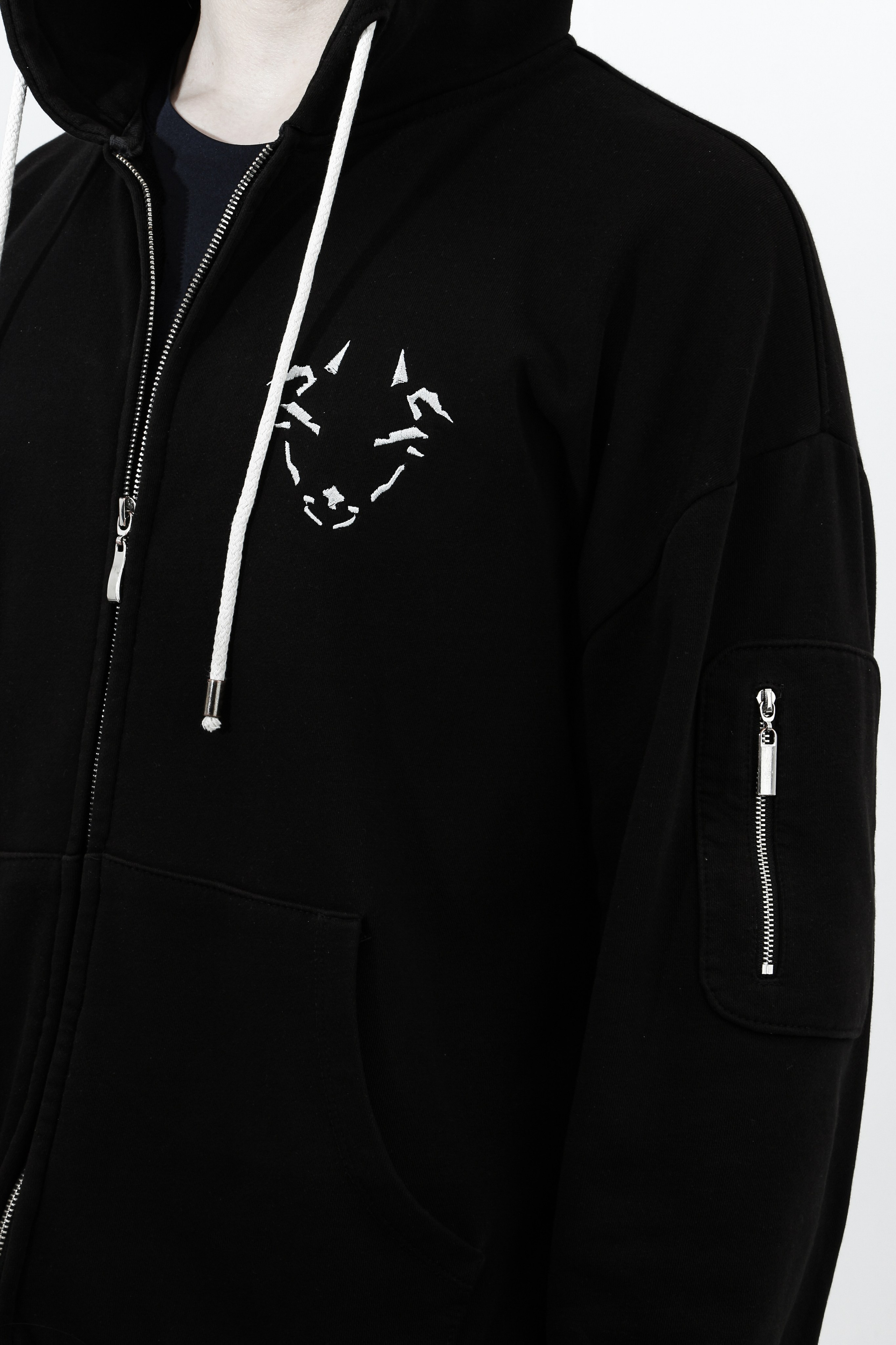 Одежда 2 студия. Алиса Томшина — Фотограф / Видеограф