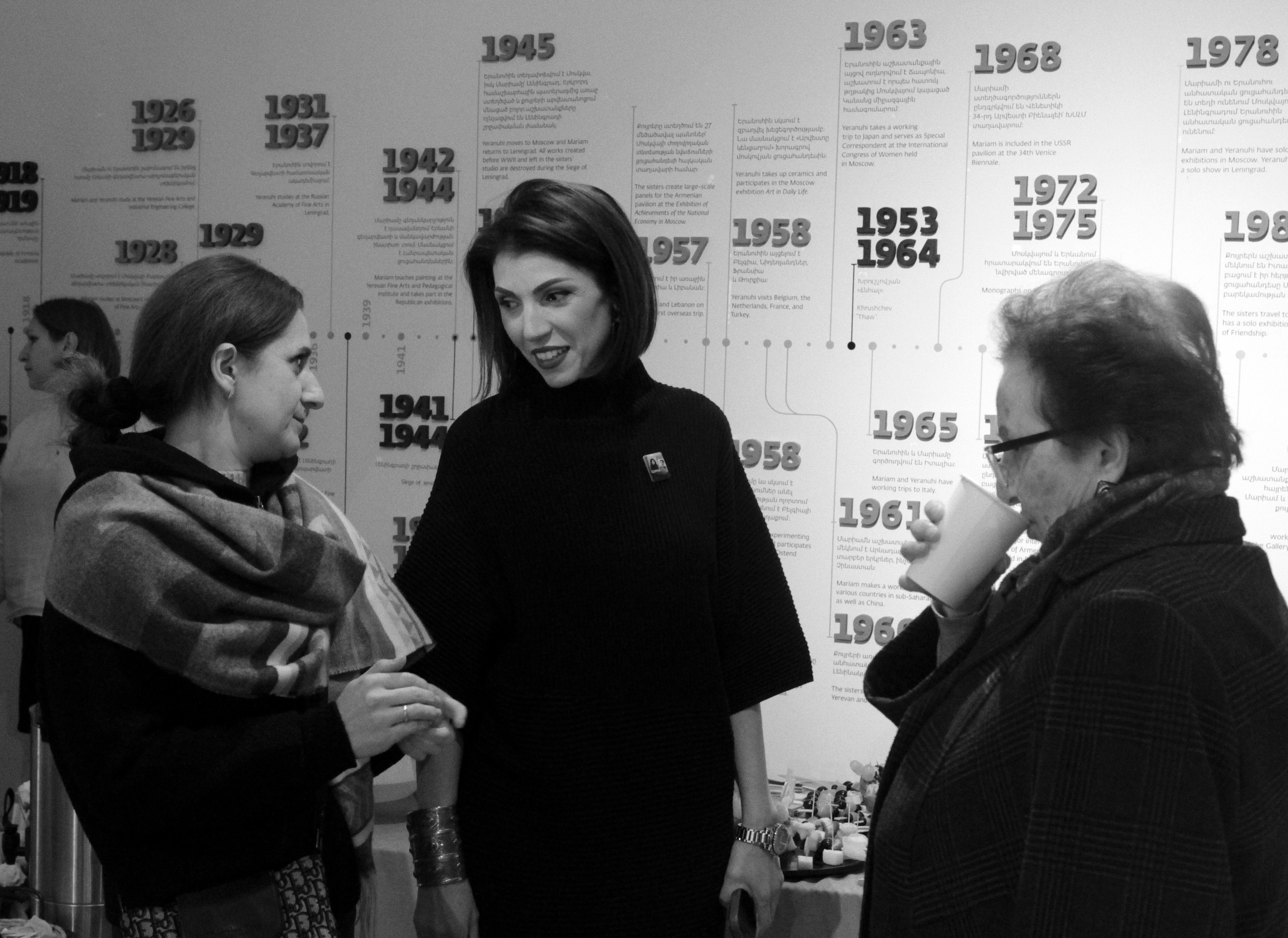 Выставка в г. Гюмри, Армения. Фоторепортаж  Д. Несмелова. Арт-фотограф Ксения Якутович