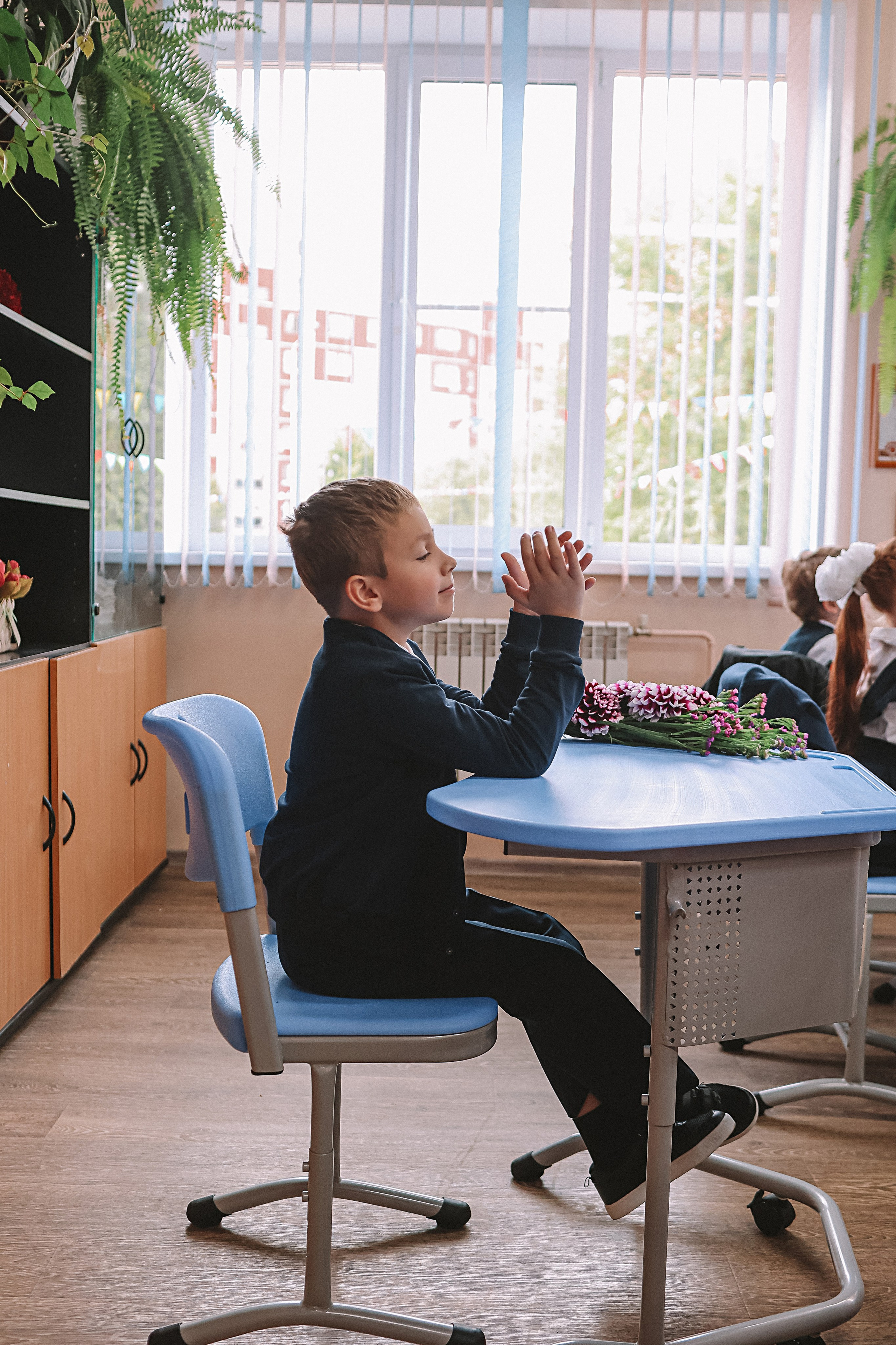 1 сентября линейка+кл час+портреты. Семейный фотограф Тюмень, фотограф на роды Салмина Мария