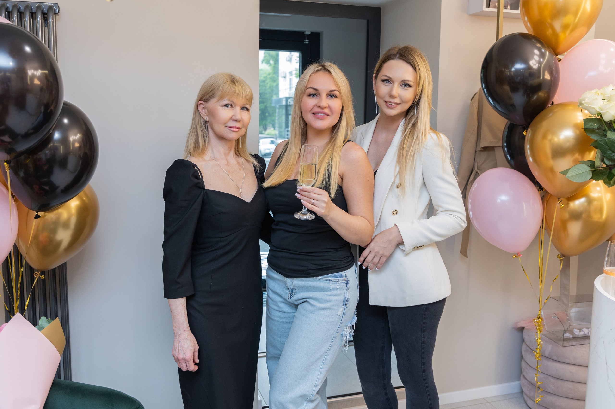 Открытие салона красоты 50 Оттенков. Выпускные альбомы во Владивостоке