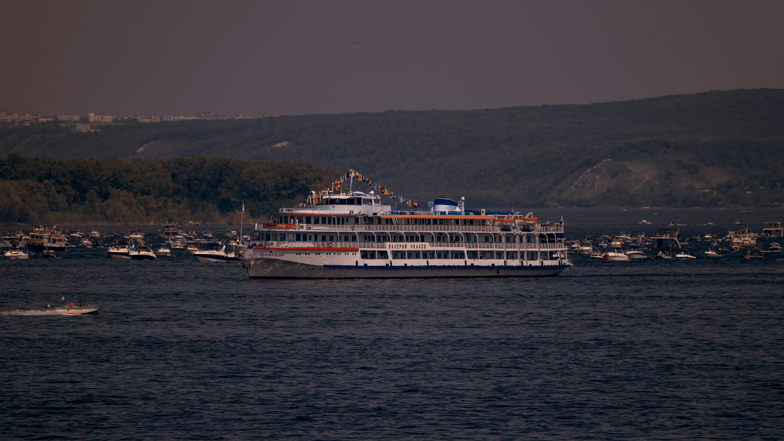 Парад судов. Фотограф в Самаре Вадим Грязнов