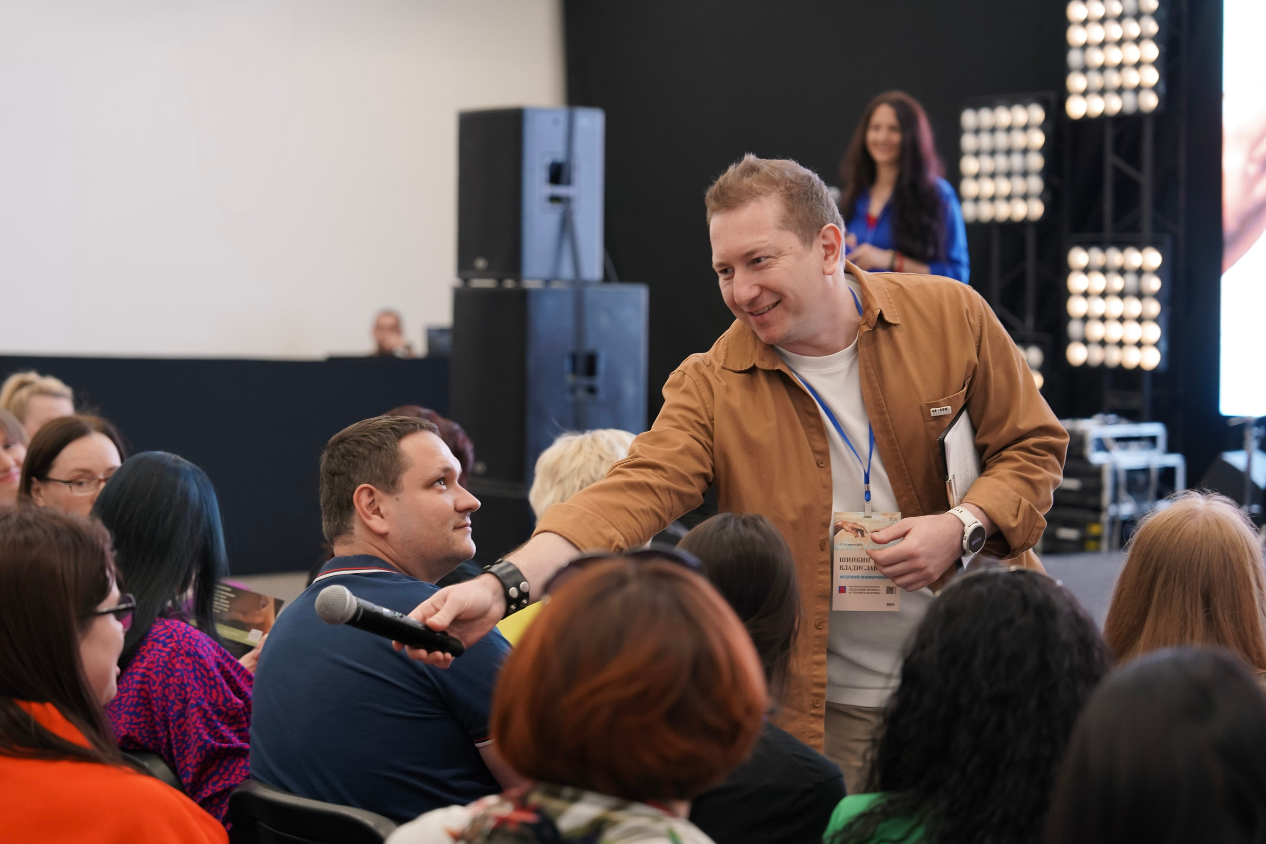 Гештальт-конференция «Телесный процесс, от теории к практике» 2024. Фотограф с психологическим образованием