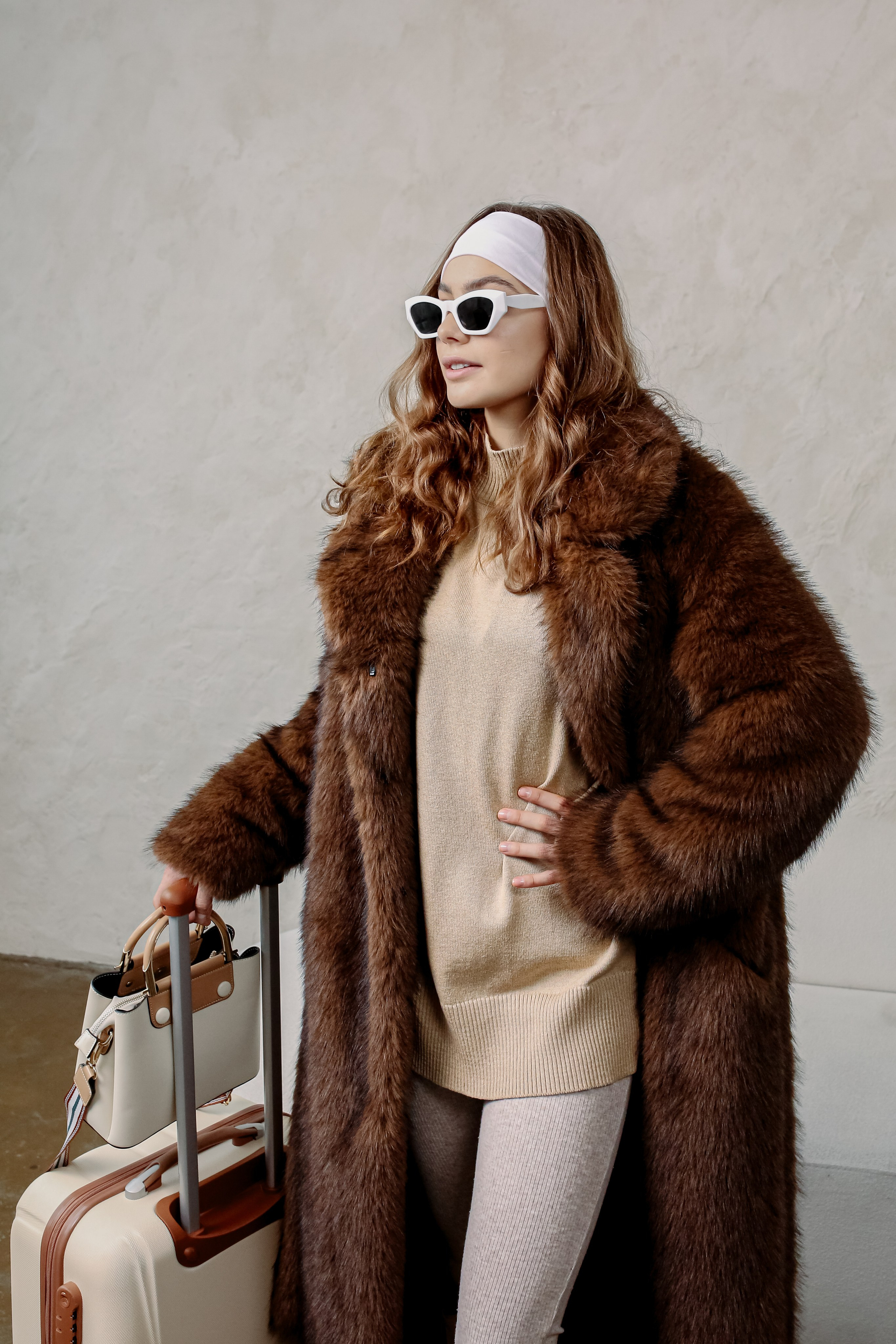 КАТАЛОГ ДЛЯ БРЕНДА ВЕРХНЕЙ ОДЕЖДЫ MISHKA. Бренд, контент фотограф в Волгограде Елена Даньшина