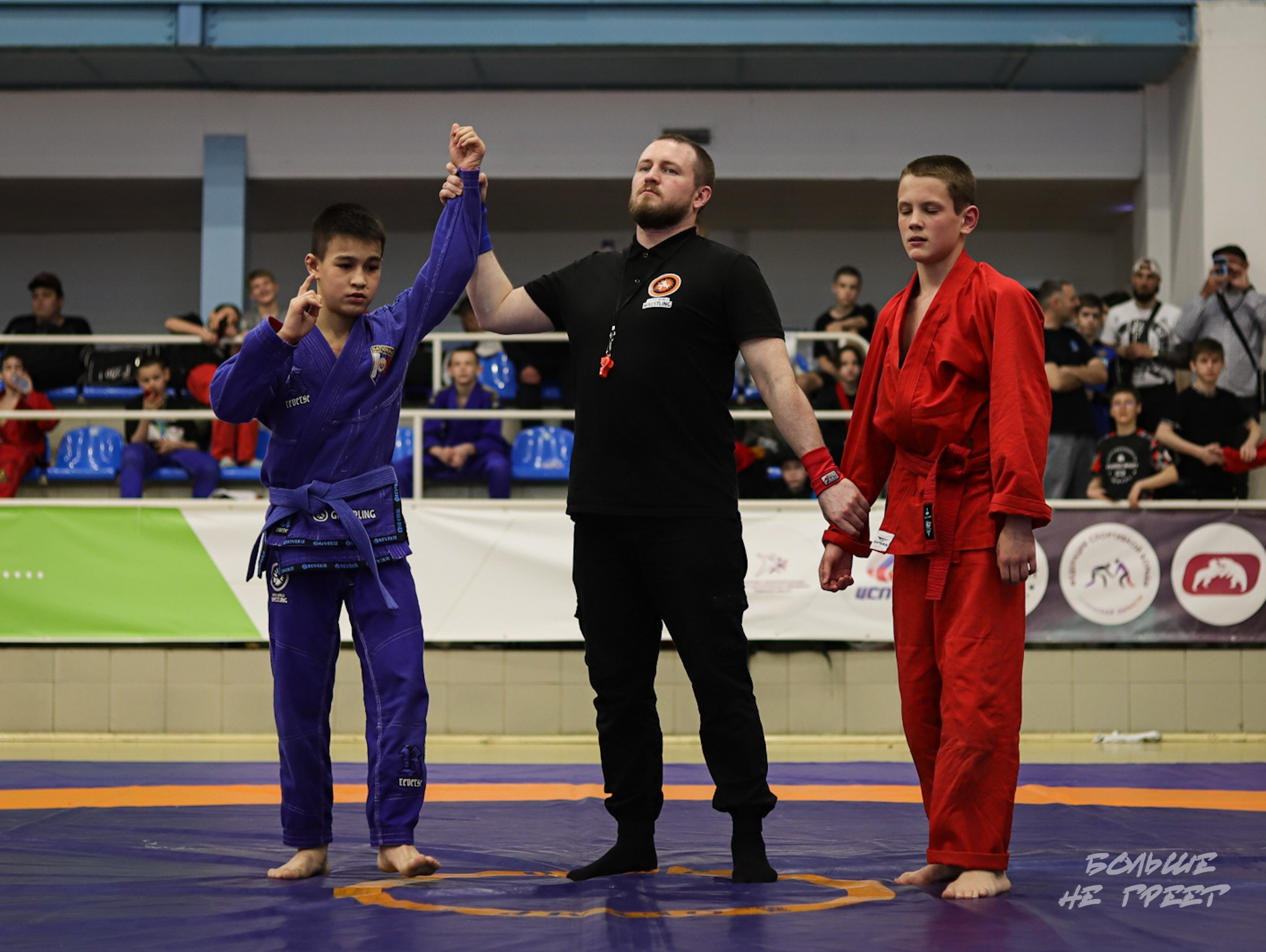 ПЕРВЕНСТВО УРФО ПО СПОРТИВНОЙ БОРЬБЕ ГРЭППЛИНГ И ГРЭППЛИНГ-ГИ. Больше не греет