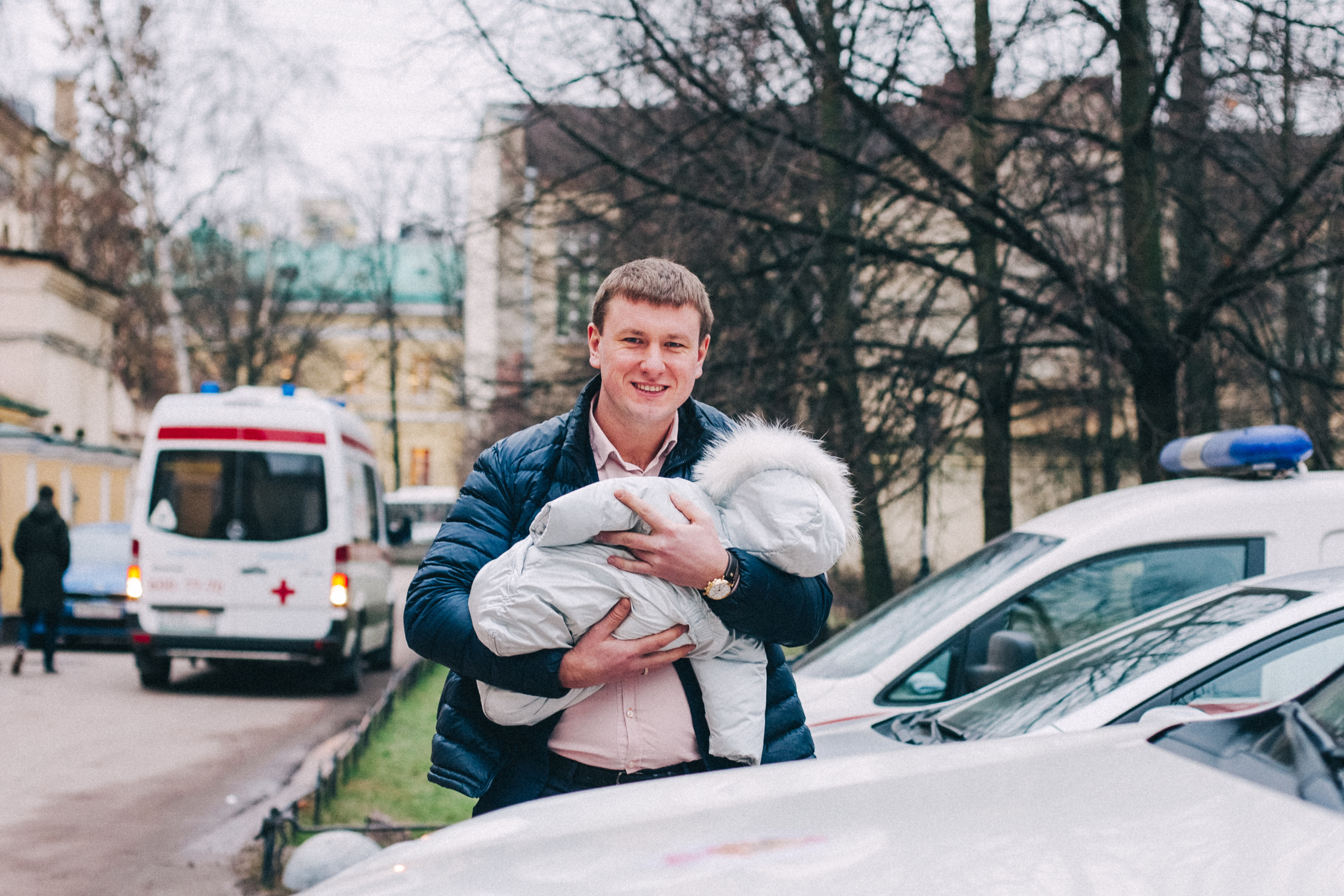 Пора домой. История одной выписки из роддома). Семейный фотограф, фотограф родов, репортажей фотограф в Санкт-Петербу