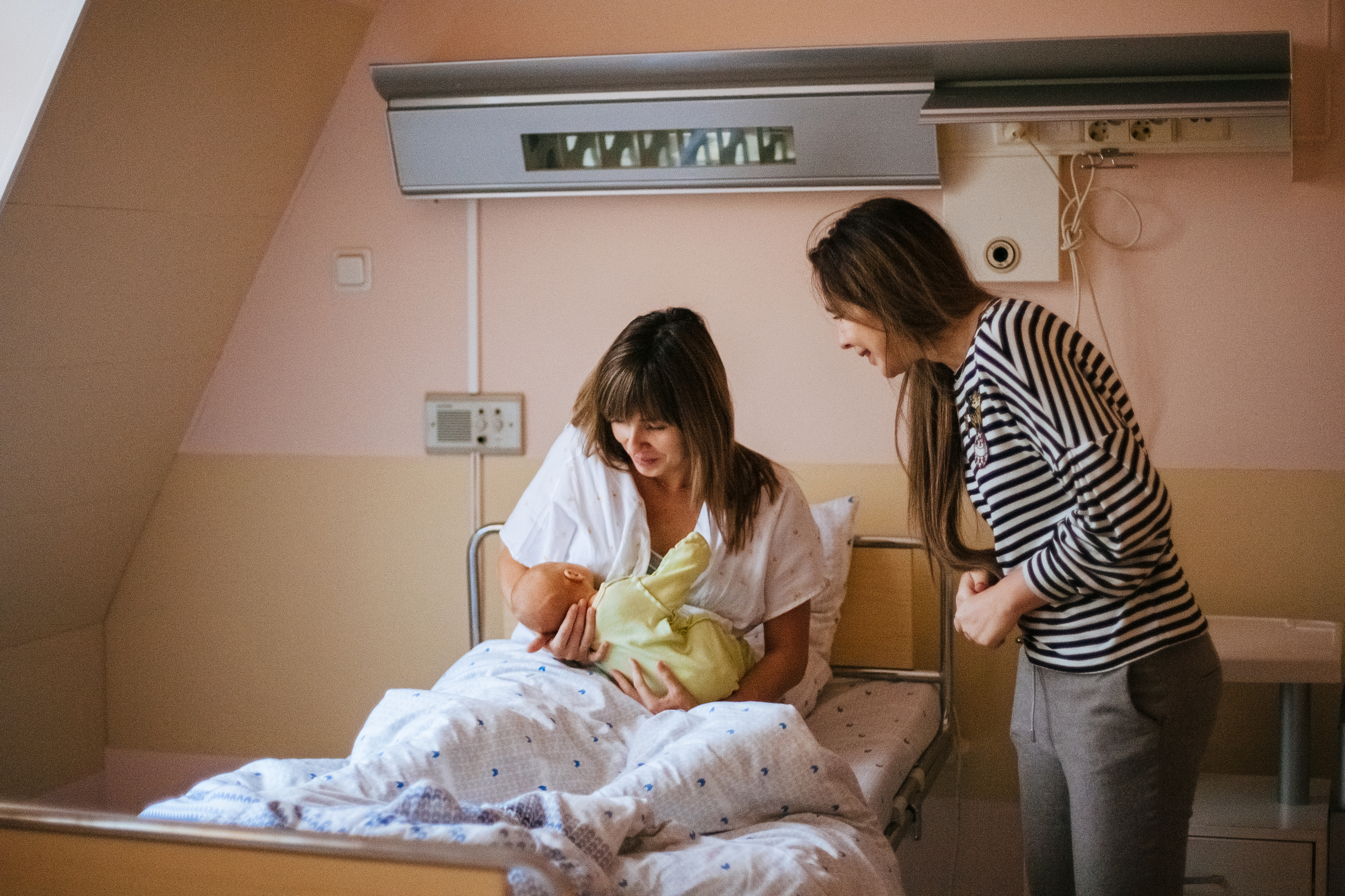 Пора домой. История одной выписки из роддома). Семейный фотограф, фотограф родов, репортажей фотограф в Санкт-Петербу