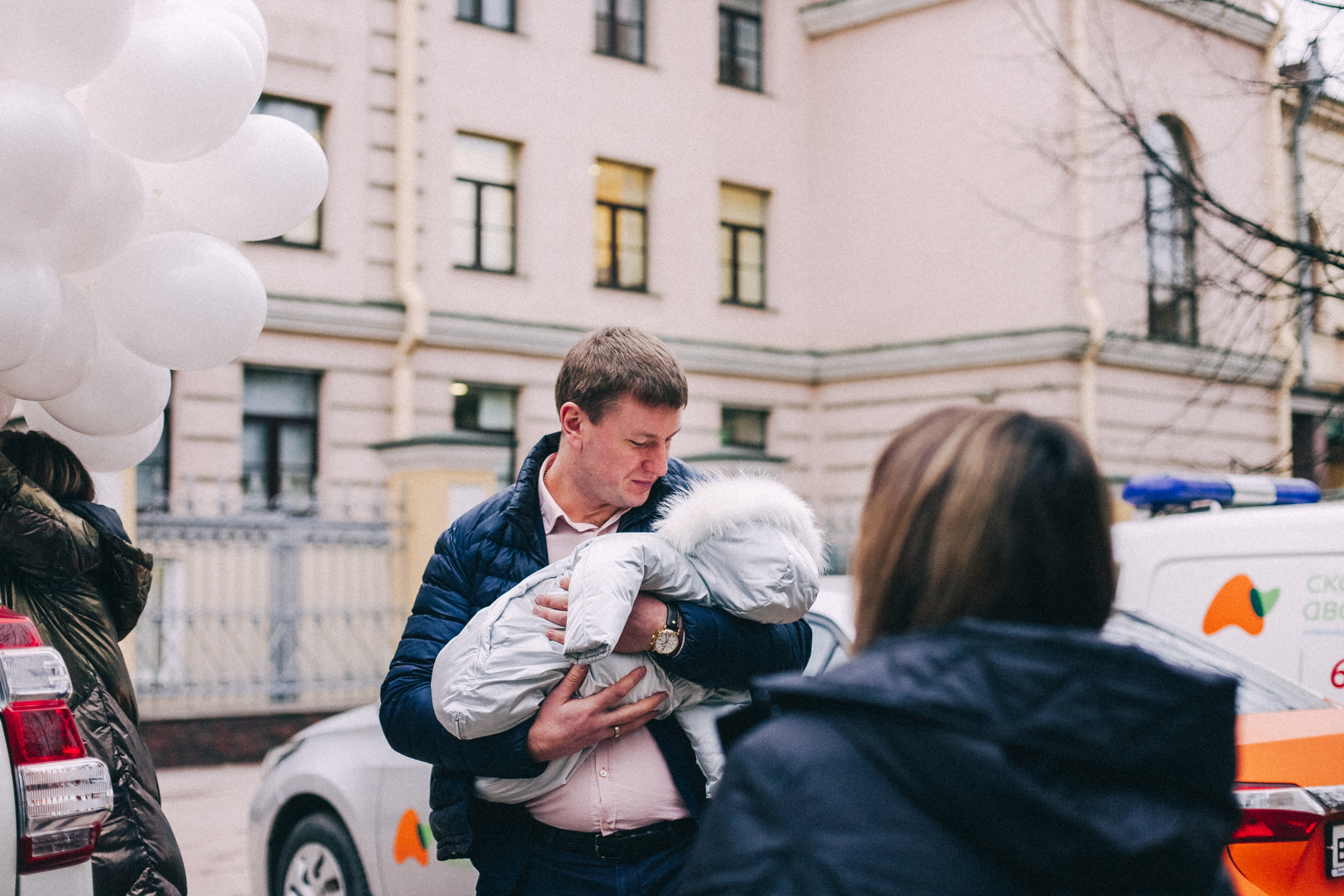 Пора домой. История одной выписки из роддома). Семейный фотограф, фотограф родов, репортажей фотограф в Санкт-Петербу