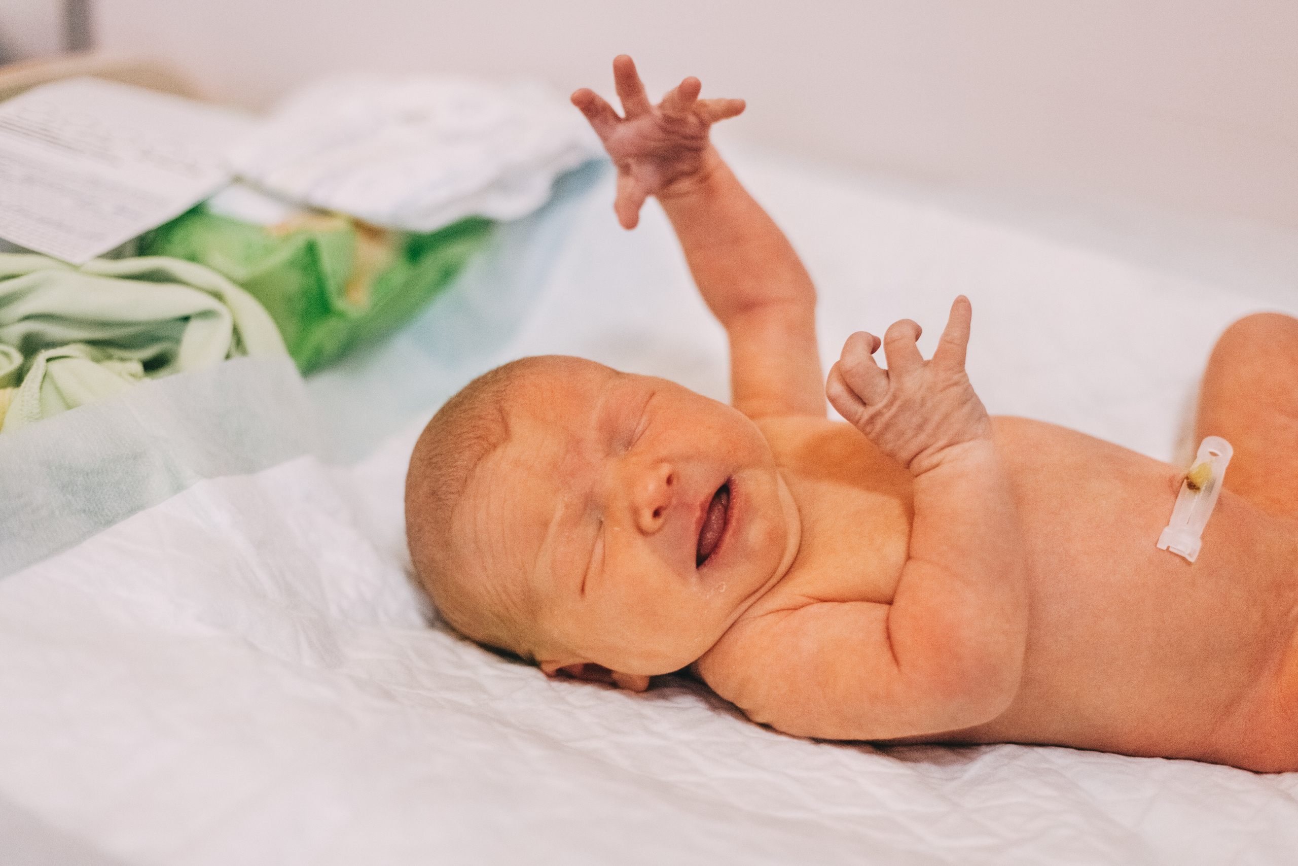 Пора домой. История одной выписки из роддома). Семейный фотограф, фотограф родов, репортажей фотограф в Санкт-Петербу