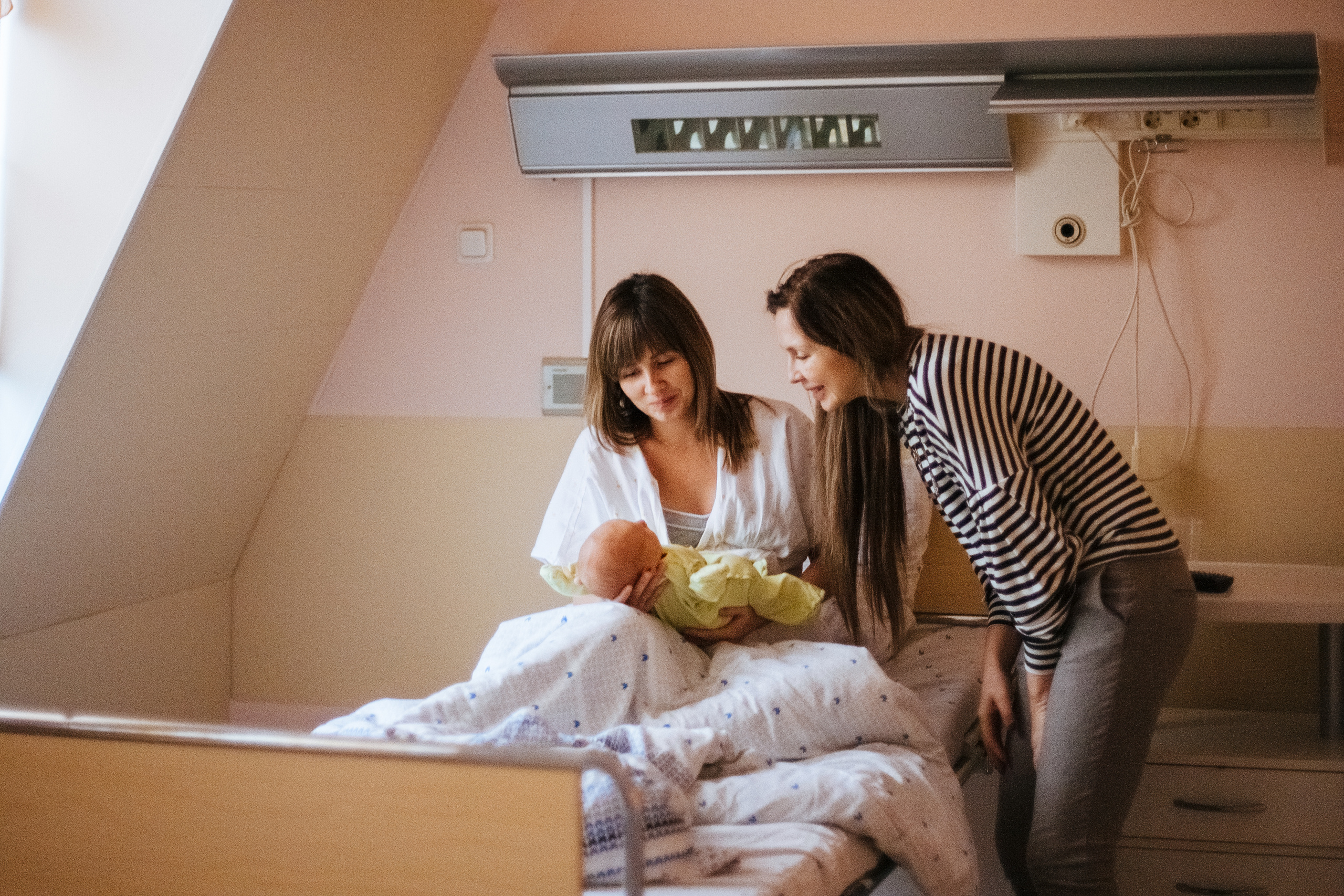 Пора домой. История одной выписки из роддома). Семейный фотограф, фотограф родов, репортажей фотограф в Санкт-Петербу