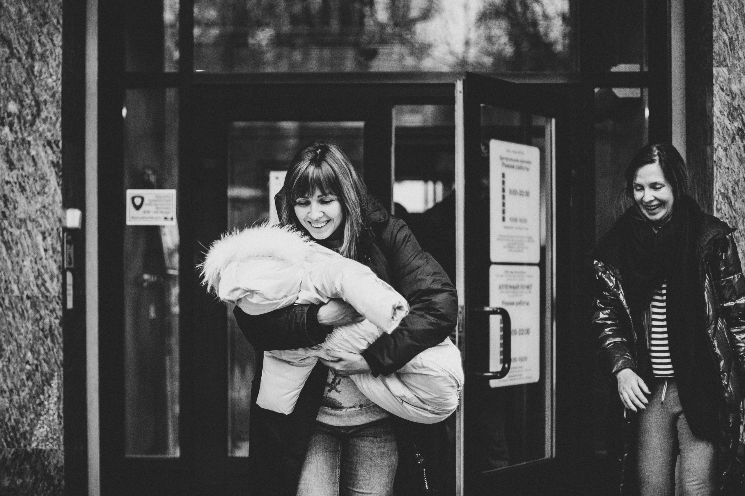 Пора домой. История одной выписки из роддома). Семейный фотограф, фотограф родов, репортажей фотограф в Санкт-Петербу