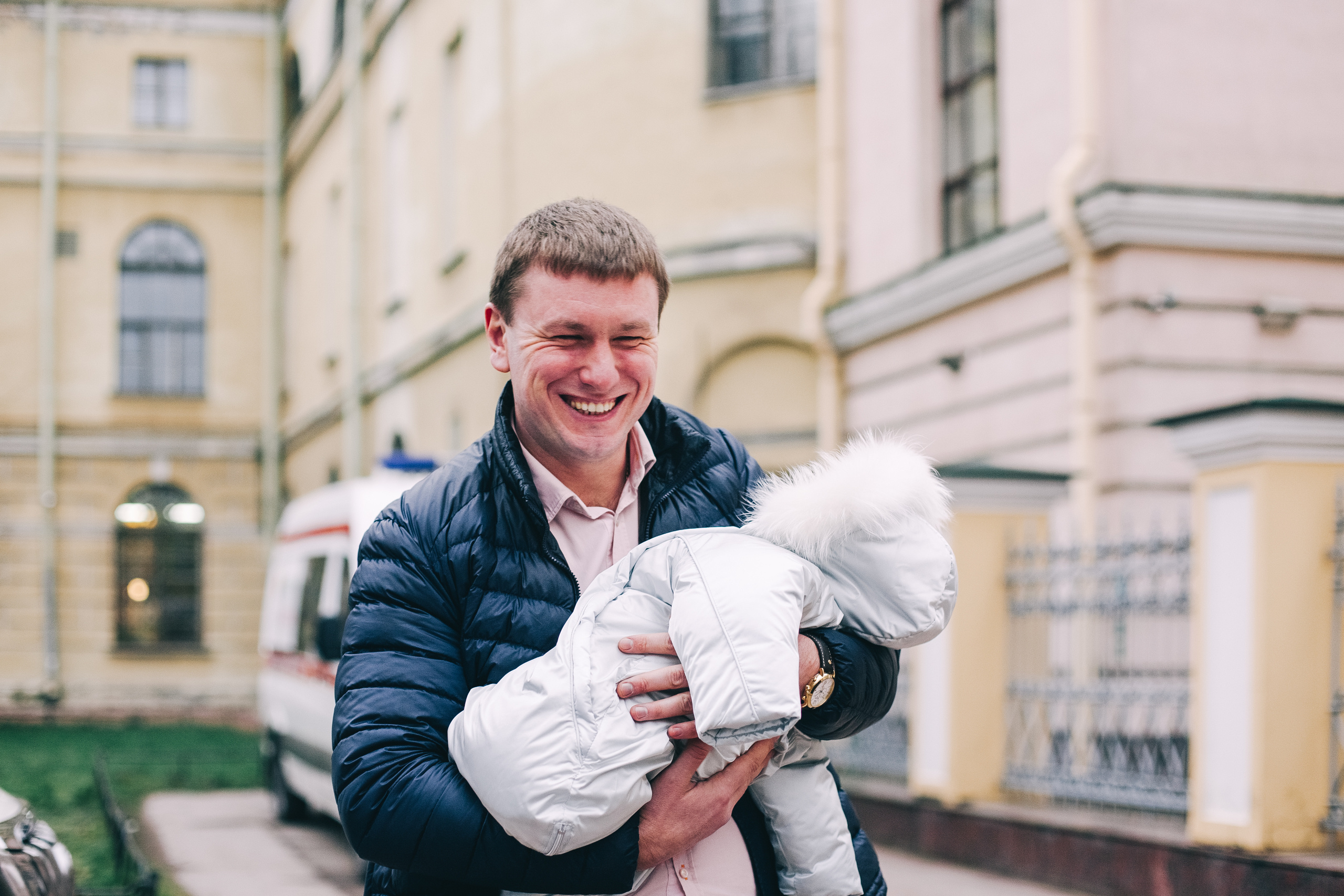 Пора домой. История одной выписки из роддома). Семейный фотограф, фотограф родов, репортажей фотограф в Санкт-Петербу