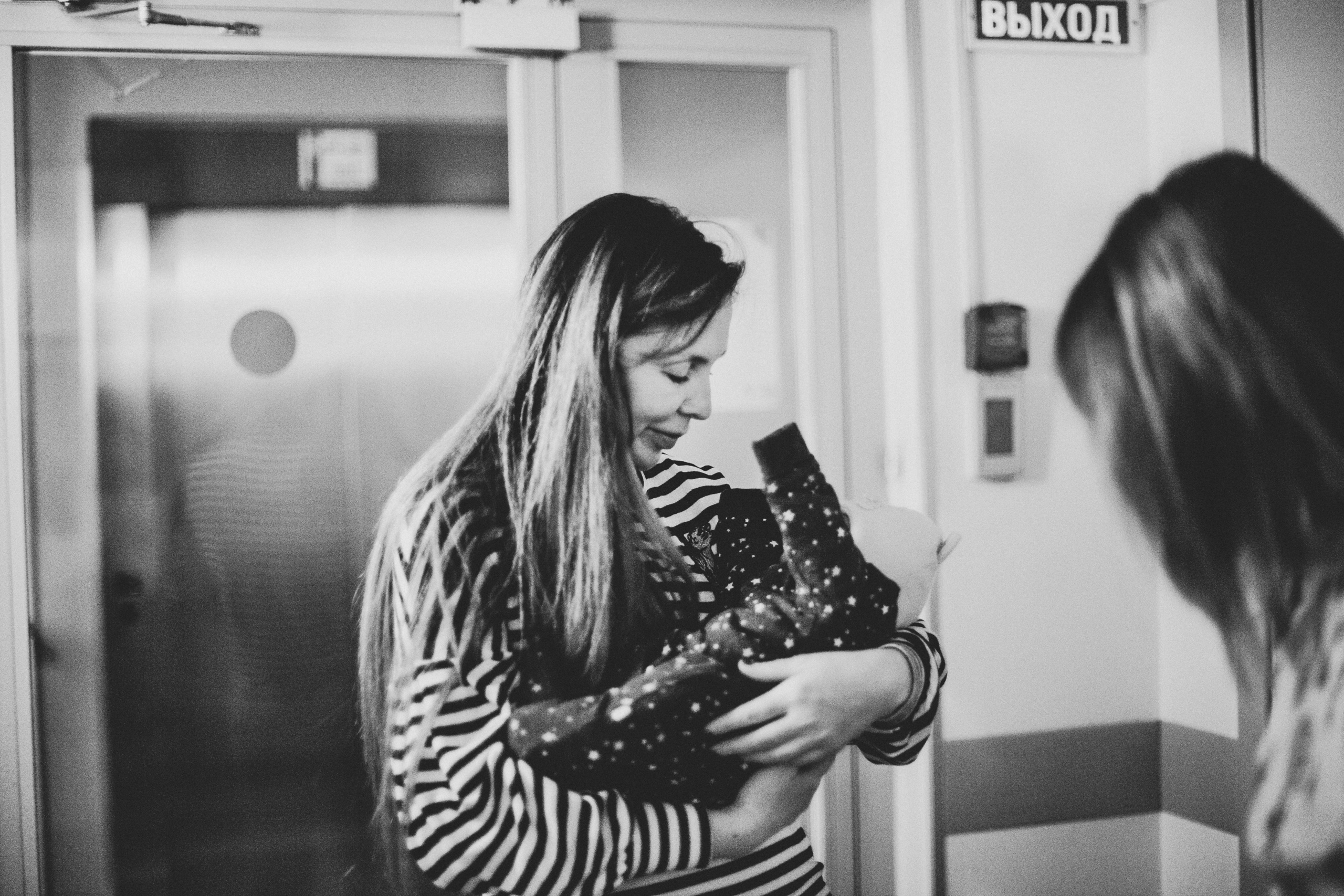 Пора домой. История одной выписки из роддома). Семейный фотограф, фотограф родов, репортажей фотограф в Санкт-Петербу