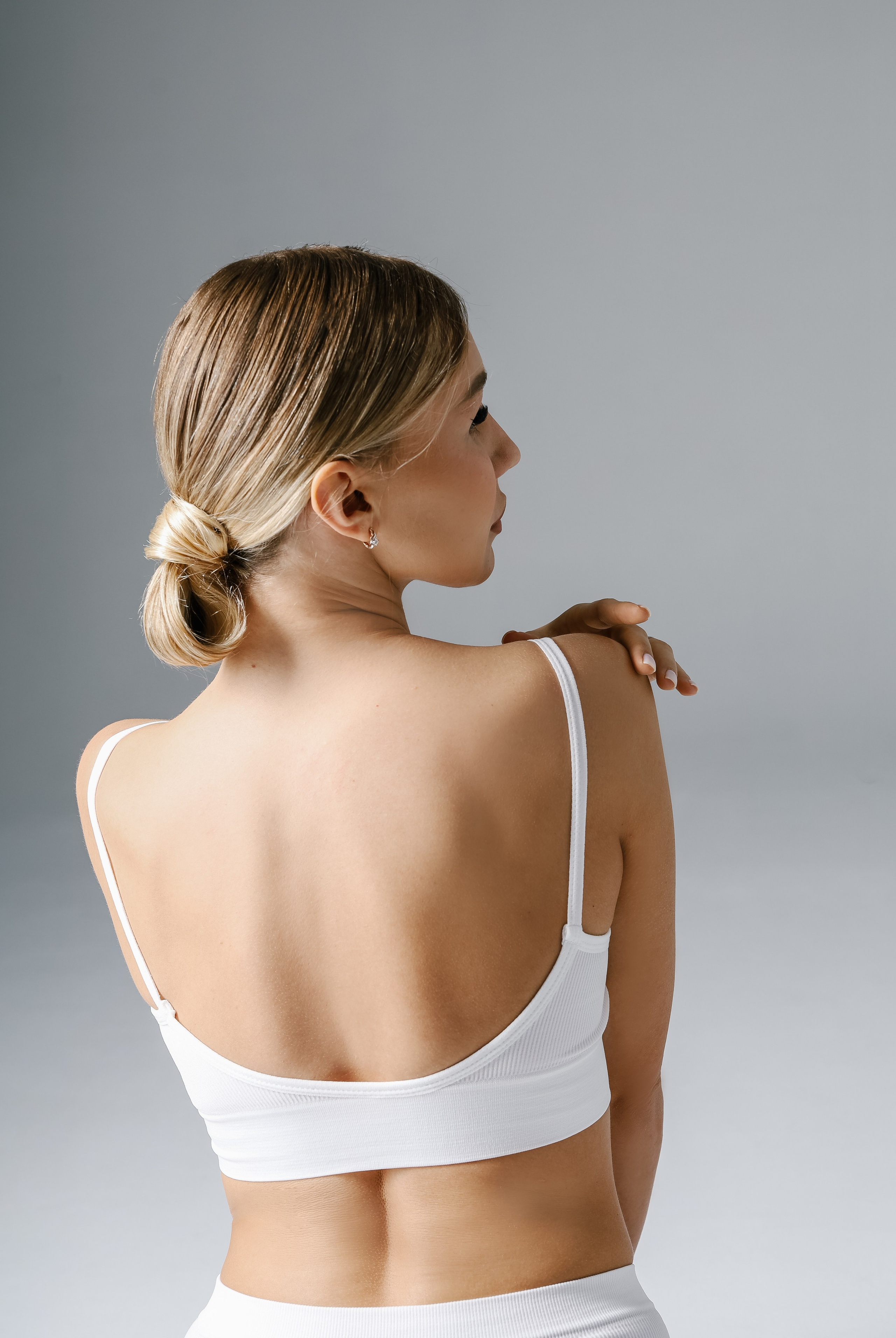 Контент для мастера лазерной эпиляции Кристины. Фотопродакшн продающего контента