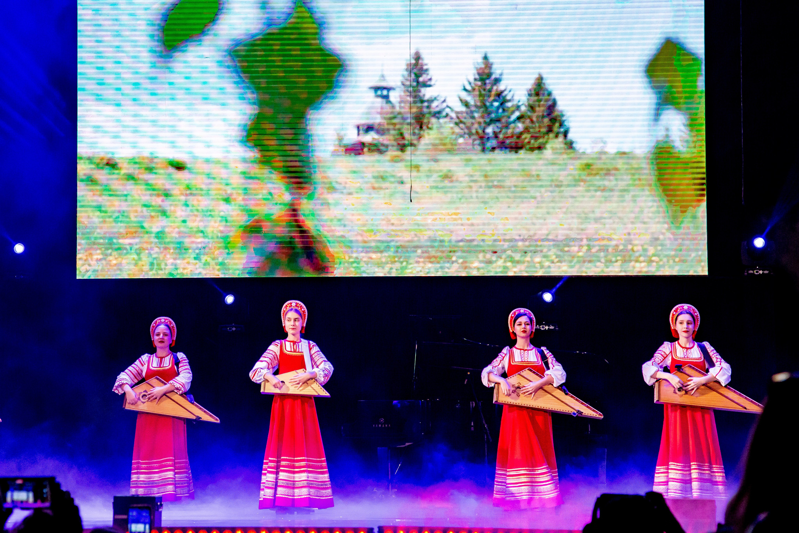 Закрытие года семьи в Сочи Зимний театр. Фотограф в Сочи Юрий Шептаев