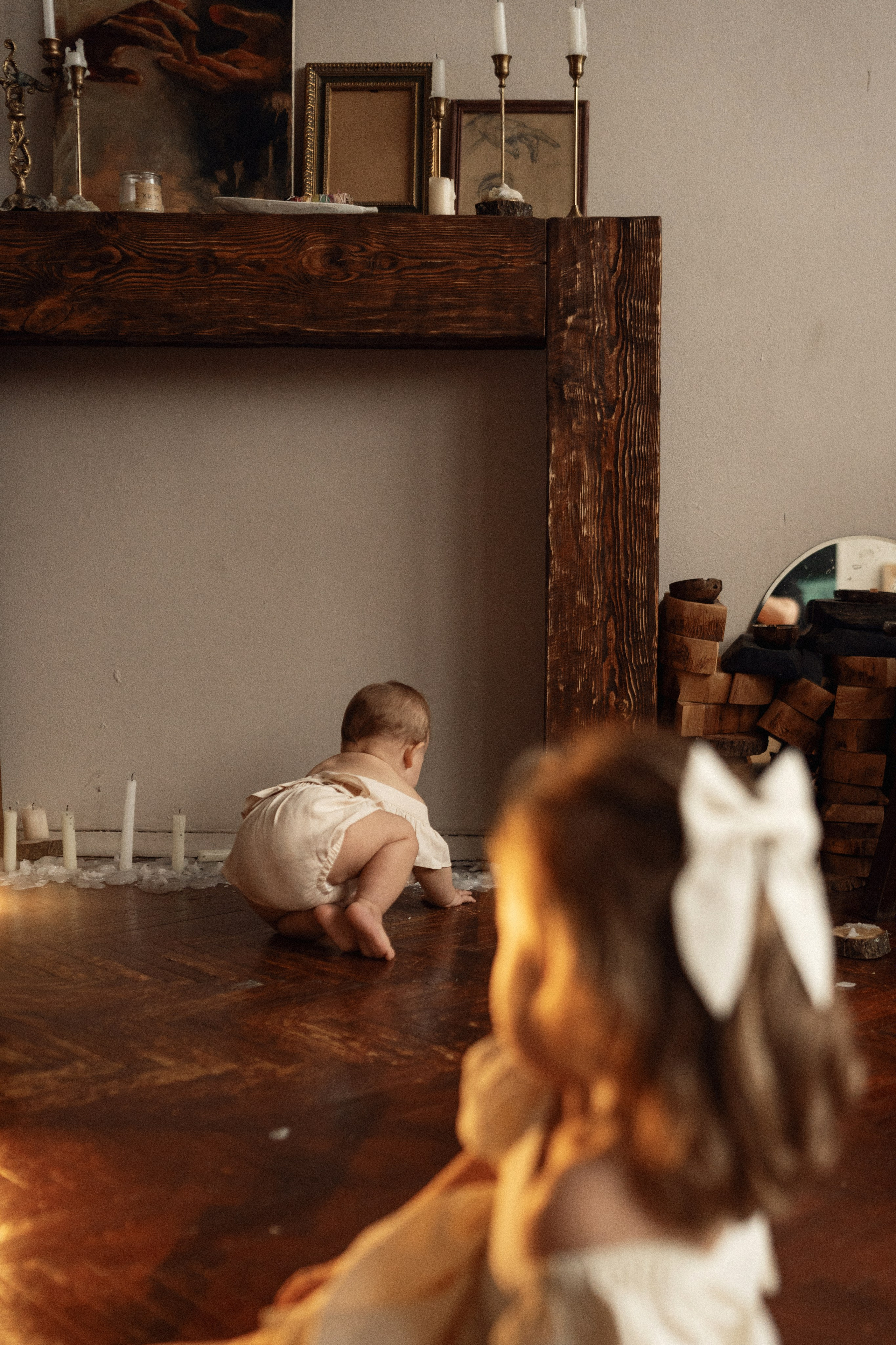 В мастерской художника. Семейный фотограф Москва. Фотограф беременности и материнства Москва