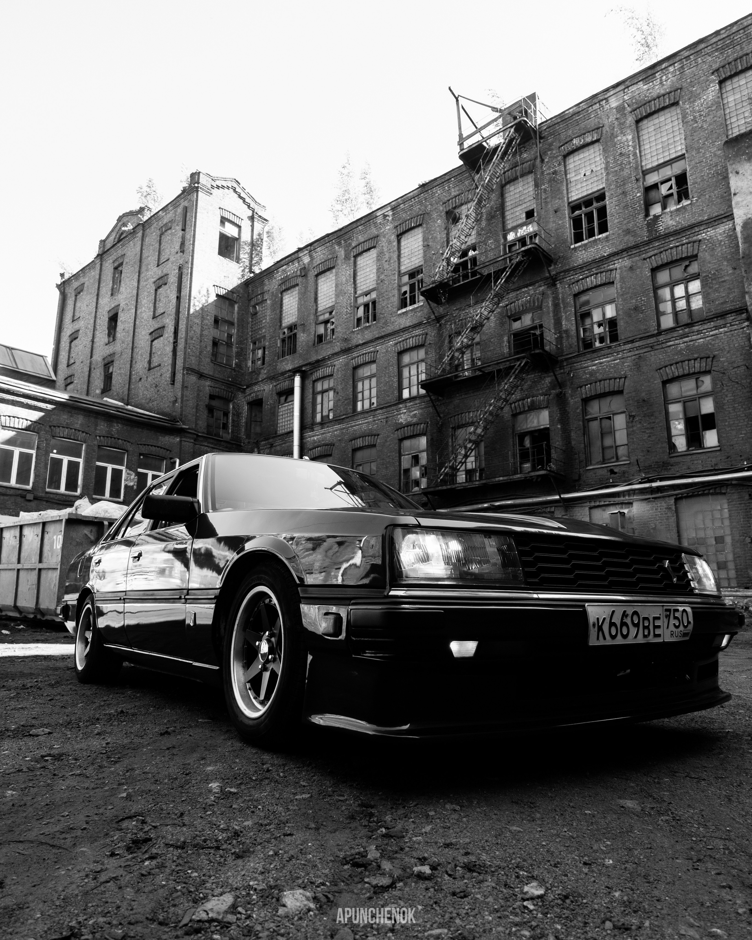Автомобили. Фотограф Андрэа Пунченок