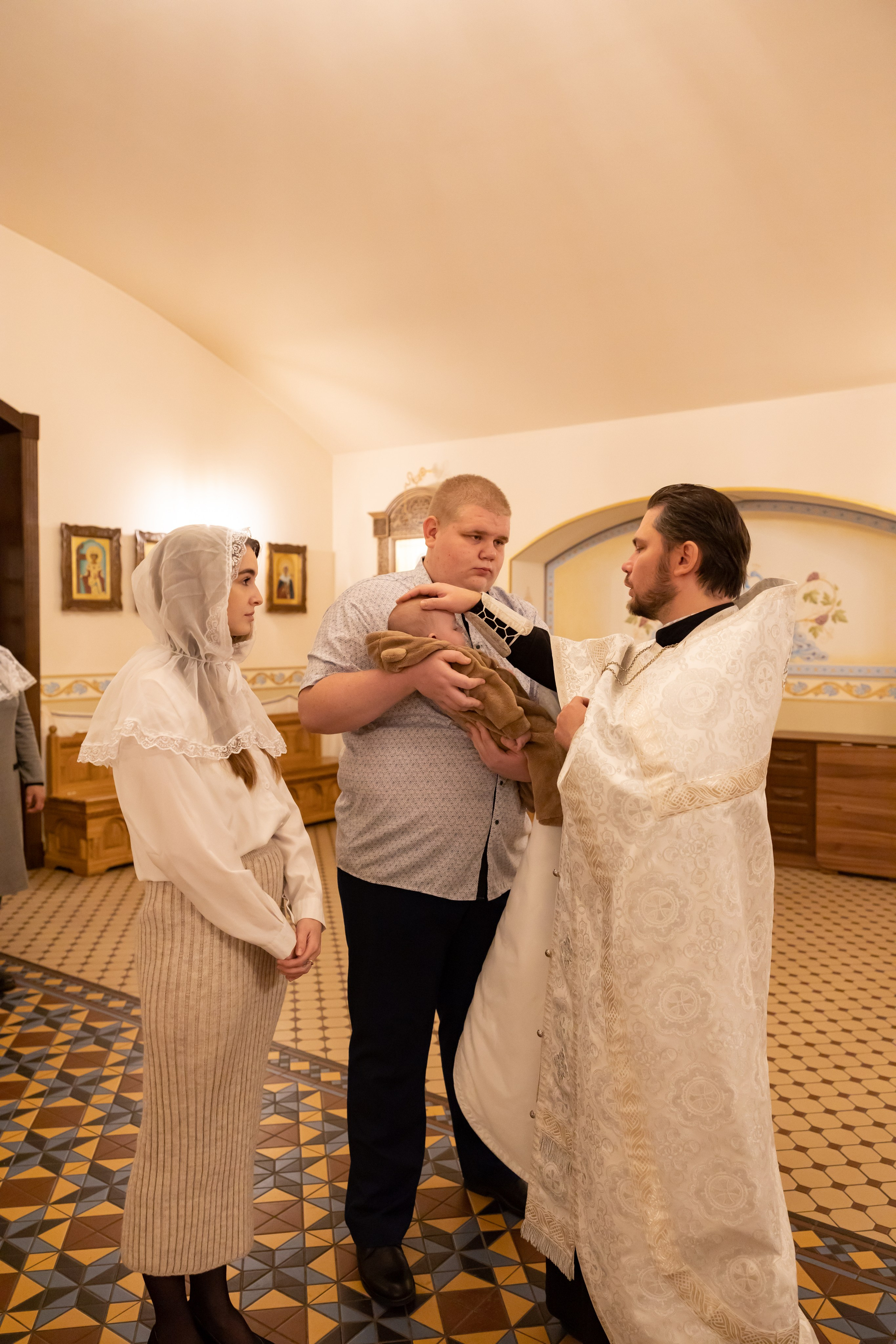 Крещение в Храме Покрова Пресвятой Богородицы. Семейный фотограф в Рязани и Рязанской области