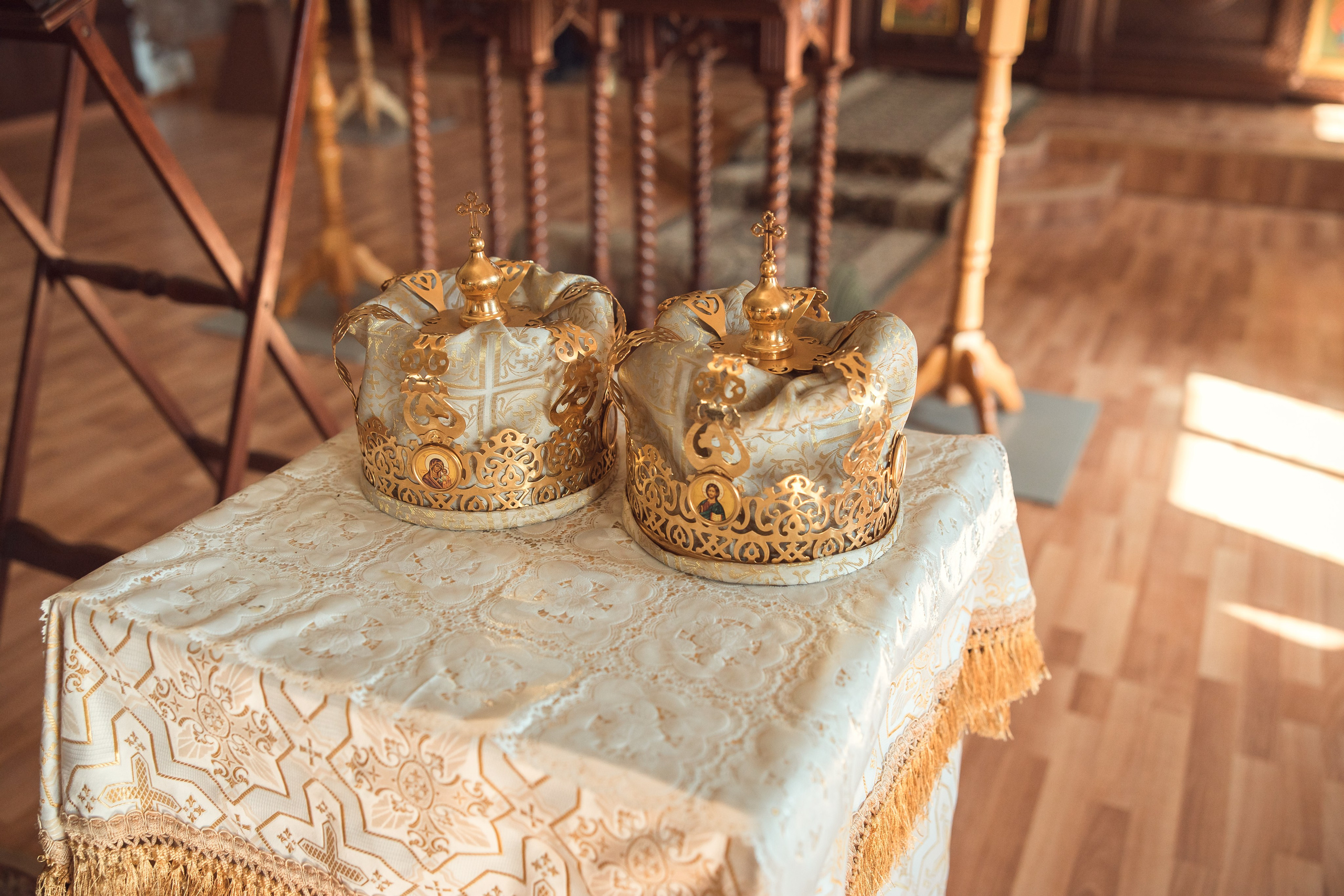 Анастасия и Сергей. Церковь Усекновения главы Иоанна Предтечи при Архиерейском доме. Семейный фотограф в Рязани и Рязанской области