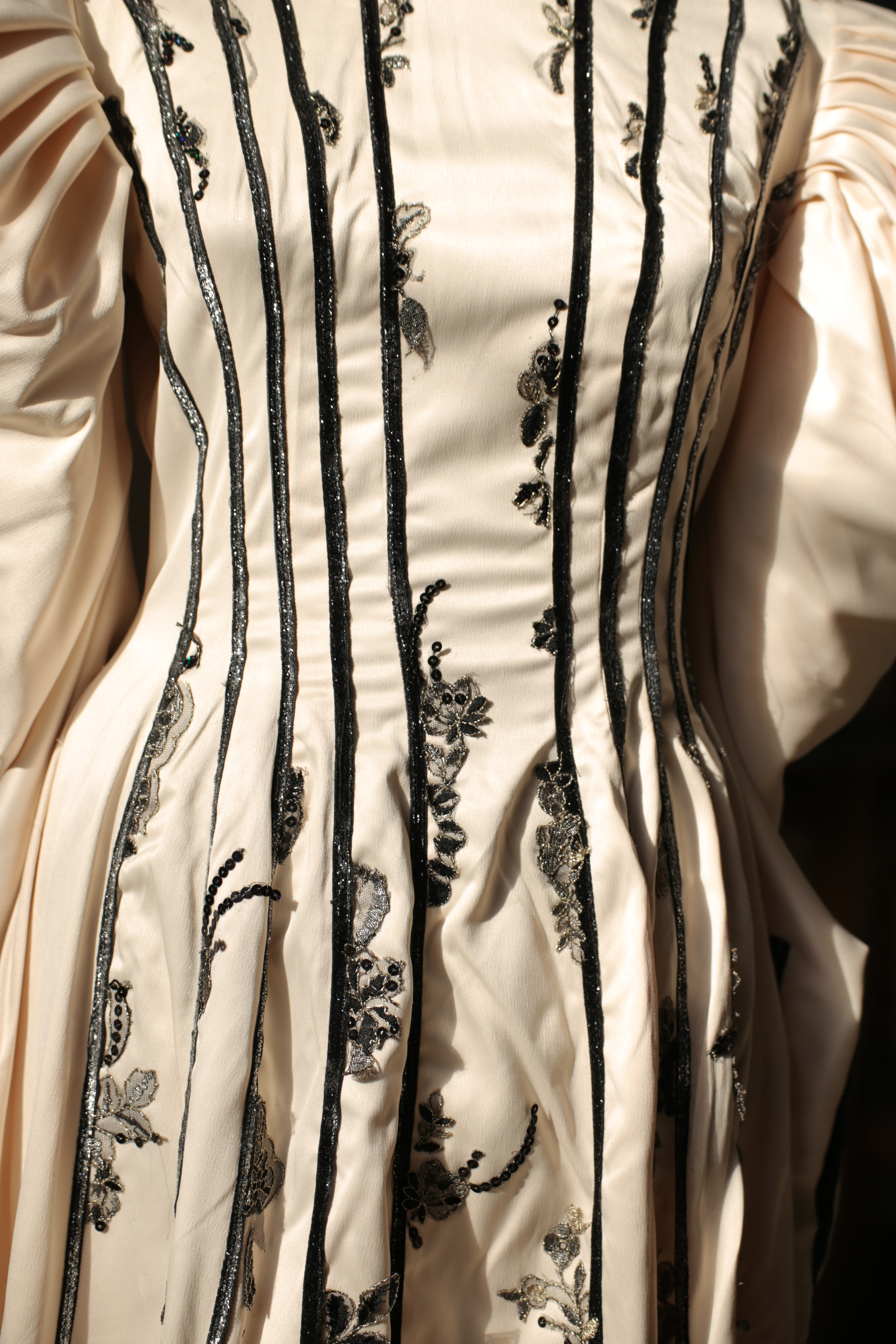 Ламановой. Костюмер, художник кино и телевидения в спб