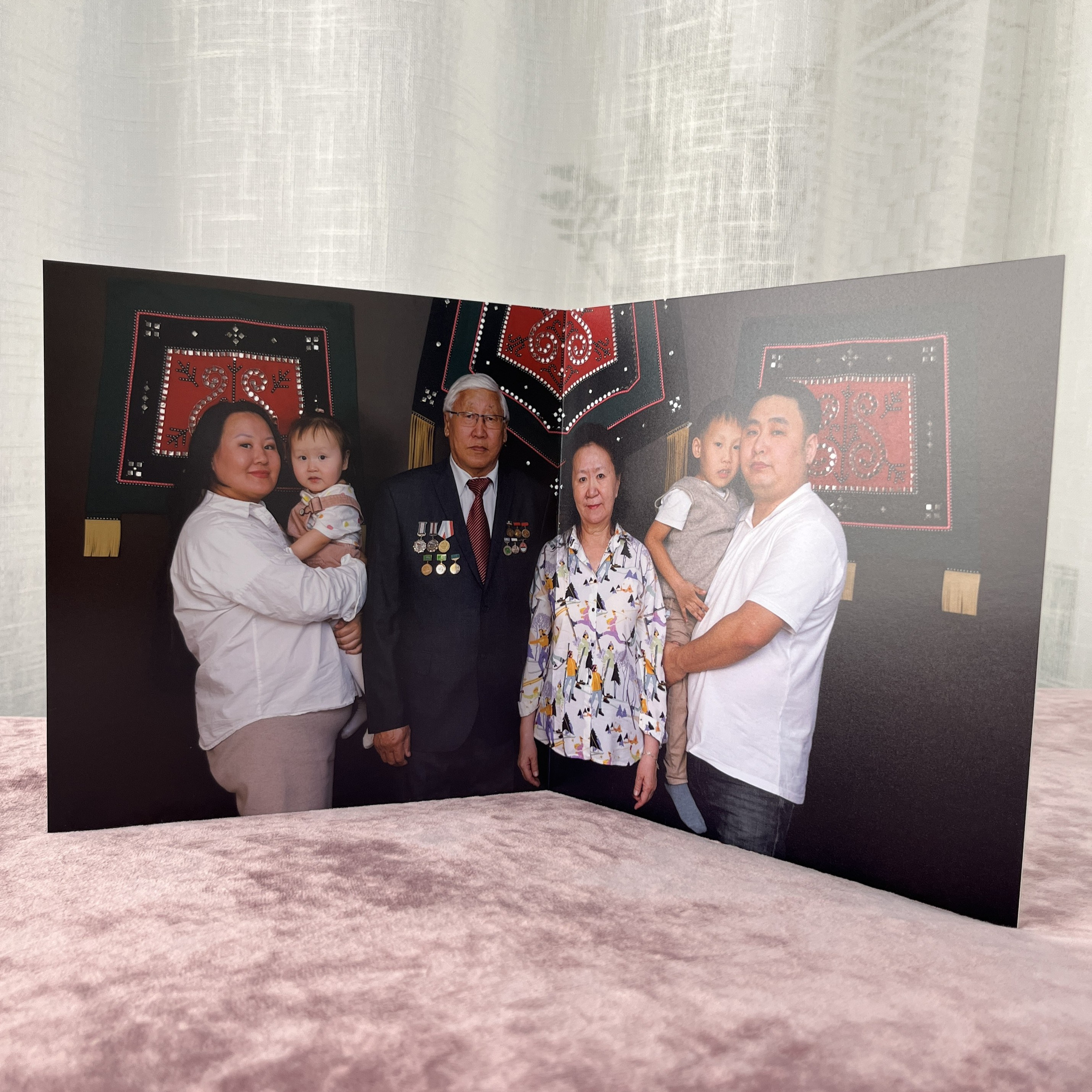 «Семейная фотосессия» — премиум 20×20 — 20 страниц. ФОТОГРАФ в Якутске Сардана Баишева