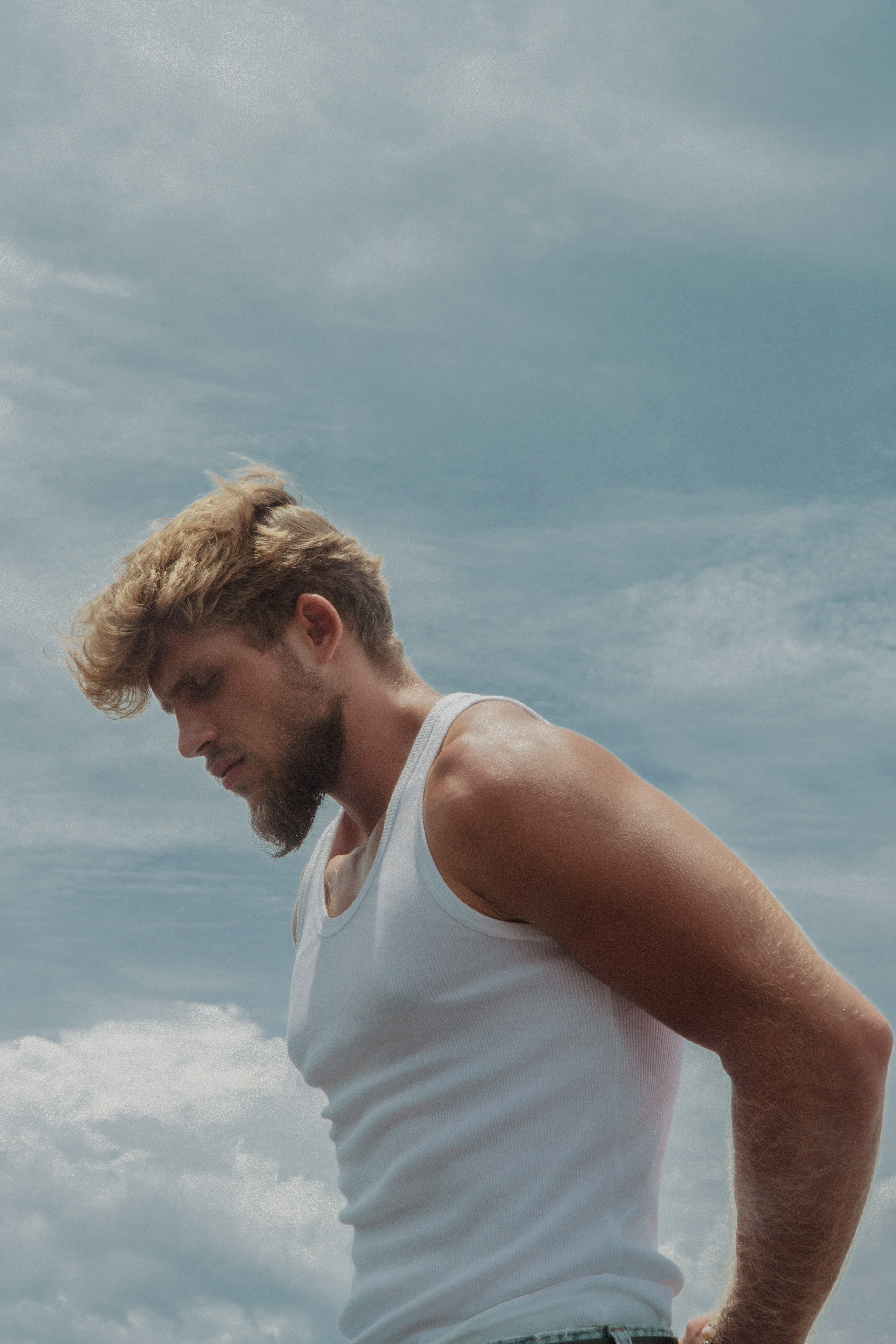 Парни. Меня зовут Аня, я фотограф в Москве