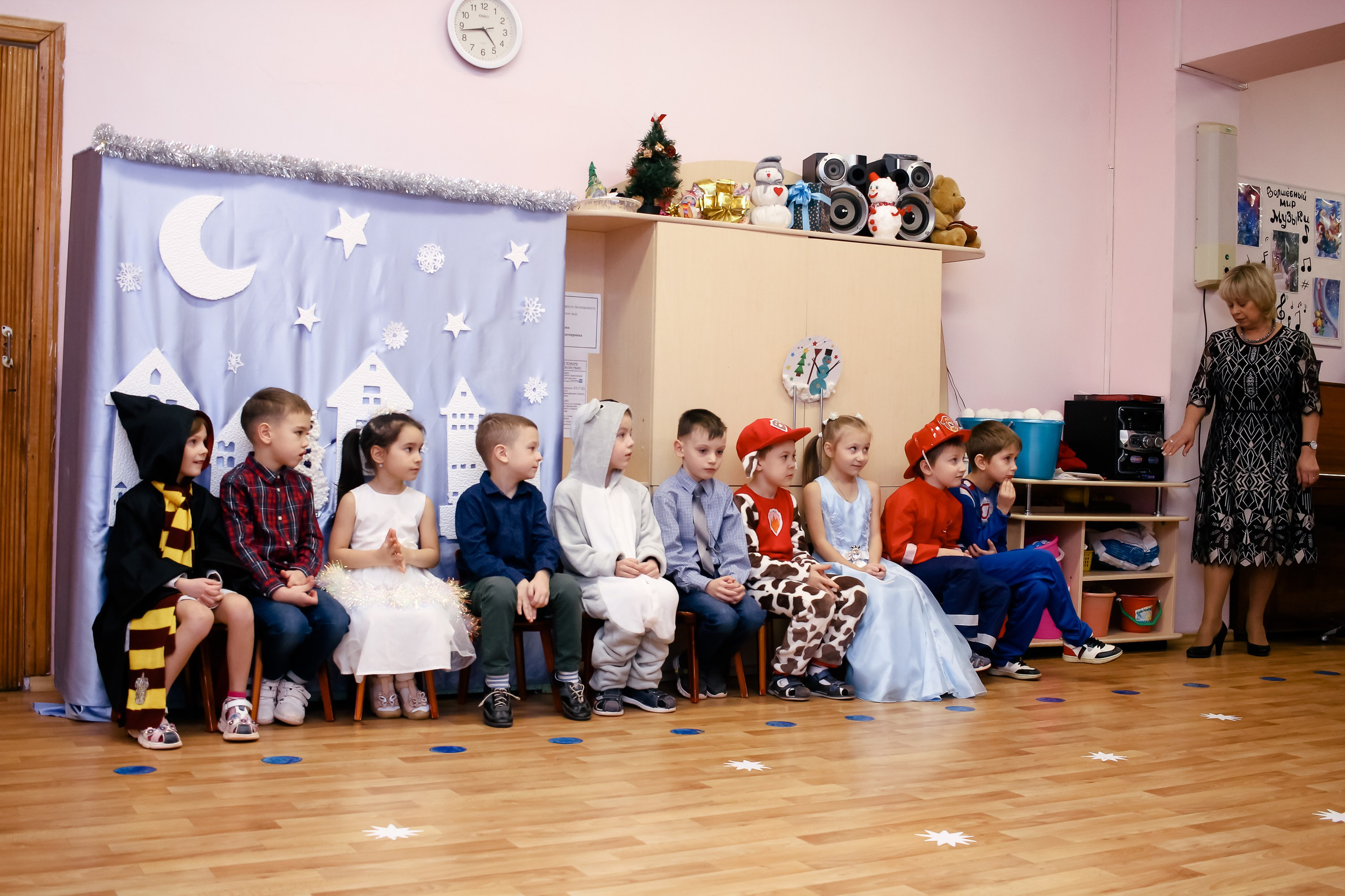 Новогодний утренник. Фотограф Великий Новгород Татьяна Чиглинцева