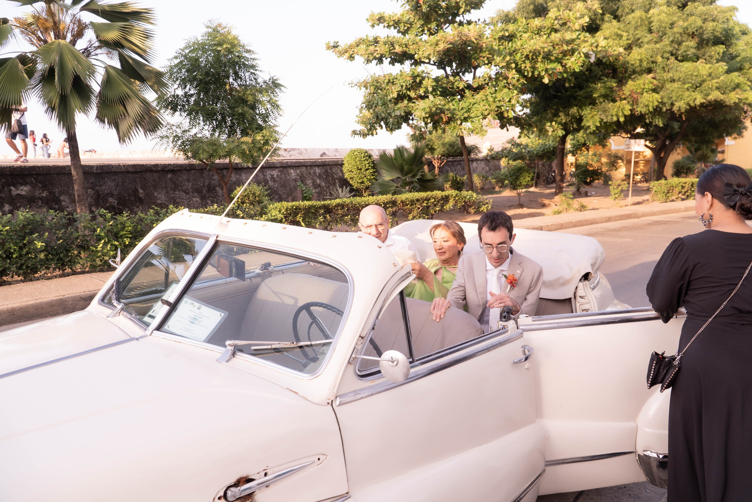 Catalina and Romain. Wedding Photographer in Barcelona and Medellin
