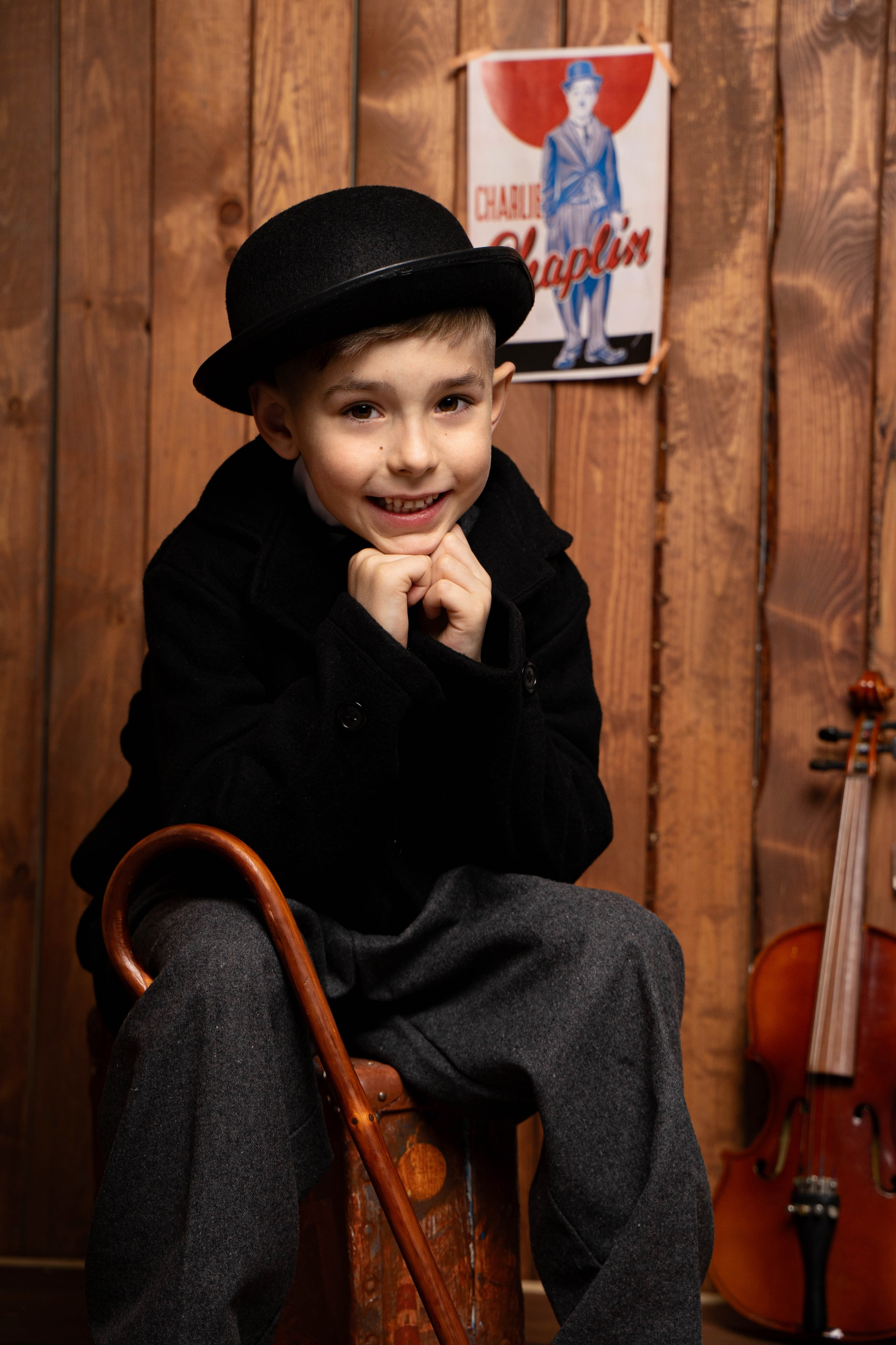Артем в образе Ч. Чаплина. Студия детской фотографии