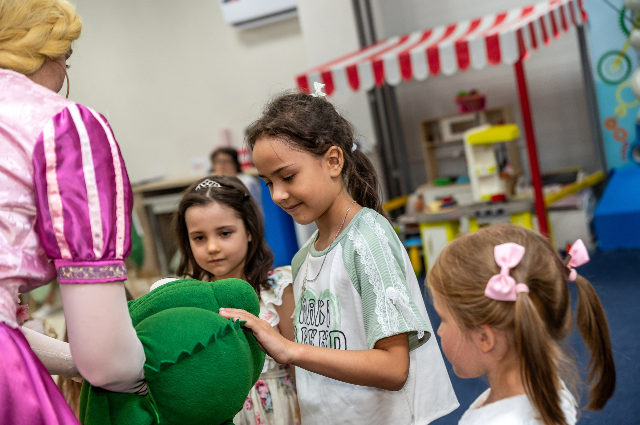Игротека Ниндзя Кидс. Я Ольга Казанцева, фотографирую снимаю ваши киноистории и печатаю фото и цифровые портреты на холсте