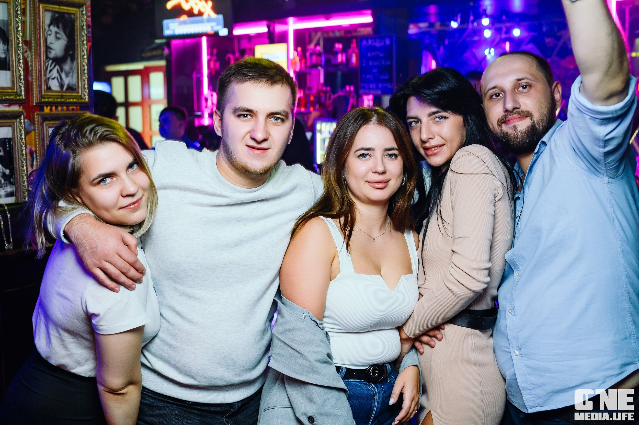 Фоторепортаж из бара XxxX. One Media Life: фоторепортажи, фотоотчеты с мероприятий и заведений