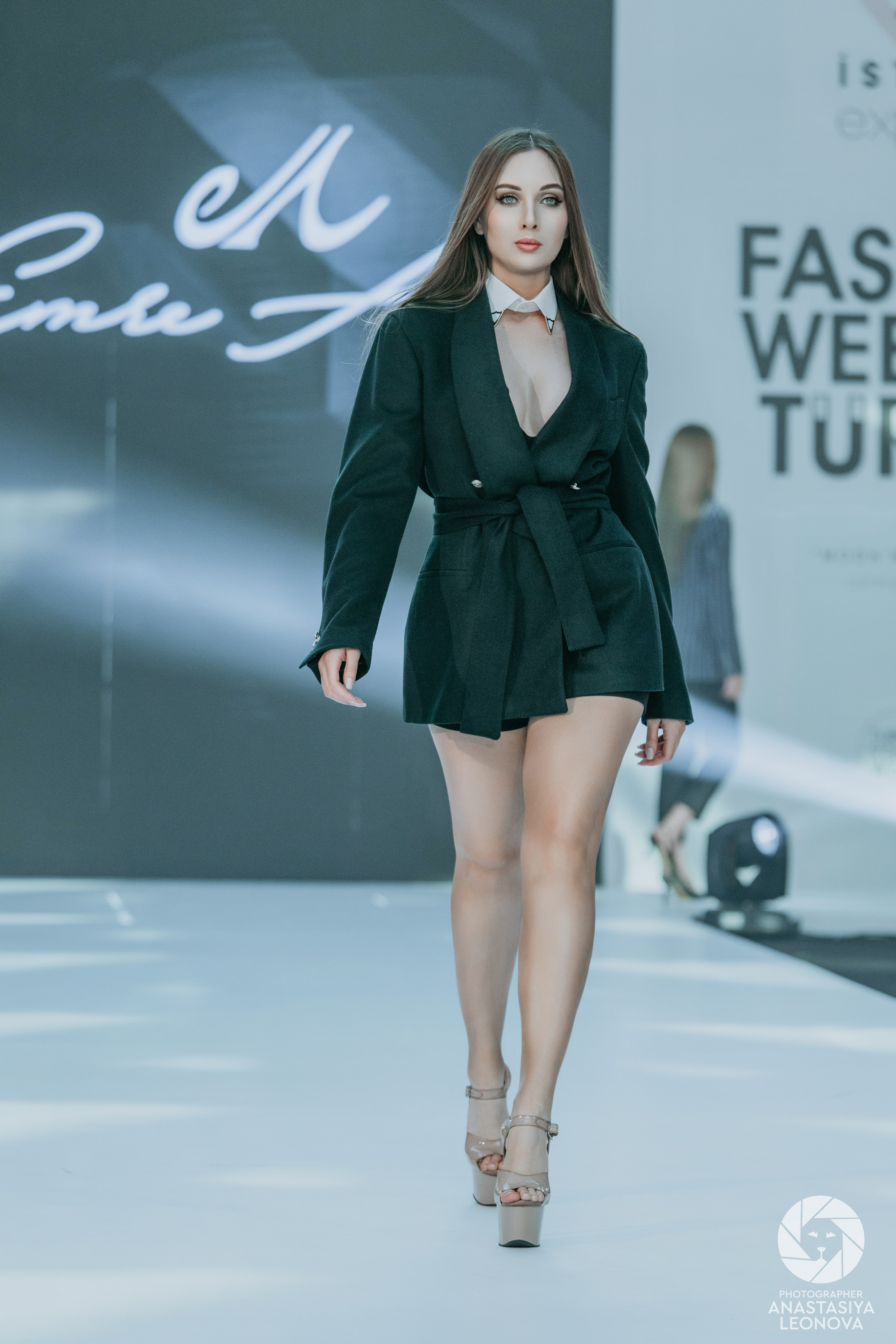 Fashion Week Türkiye [spring, 2025]. Anastasia Leonowa