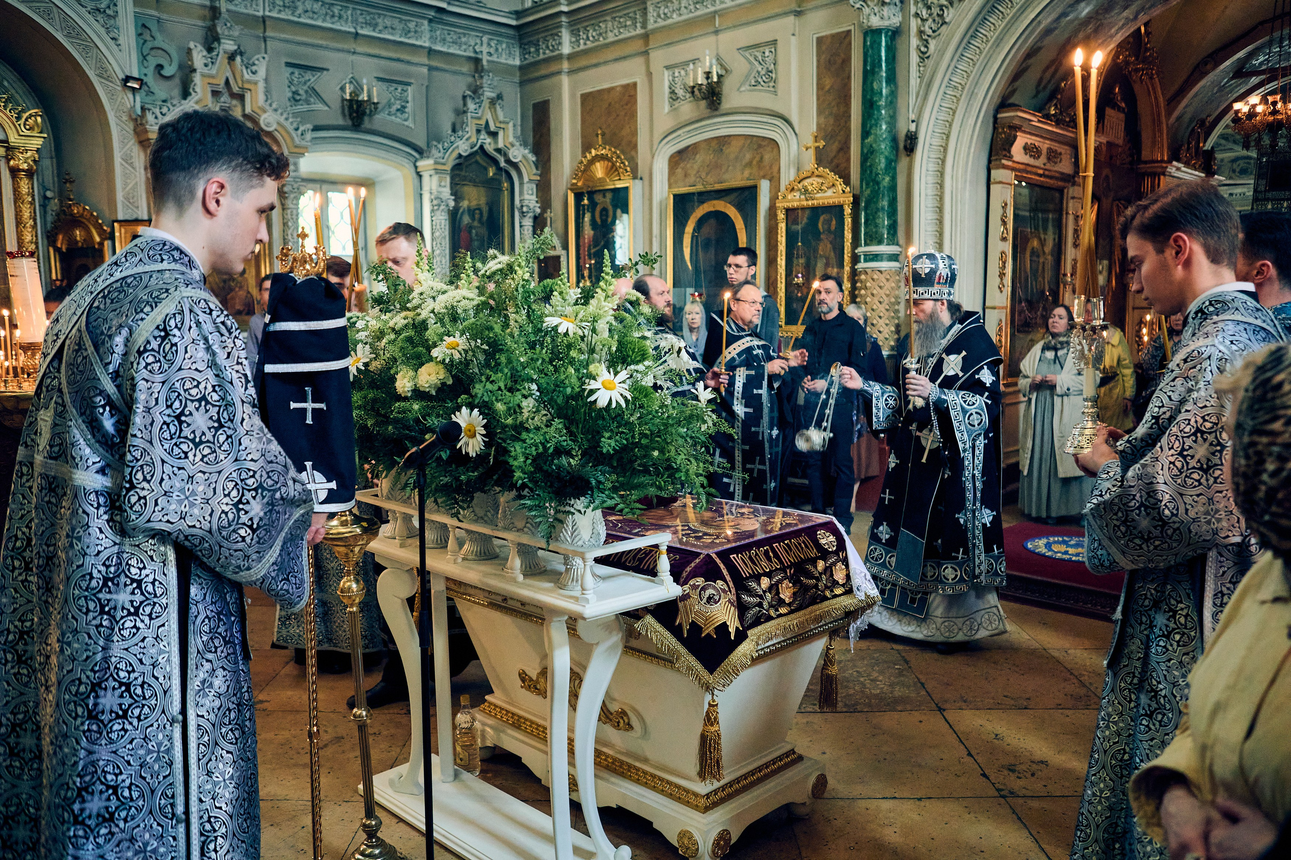 Утреня Погребение Спасителя. DMITRY MOISEENKO — фотограф, художник, топ-стилист