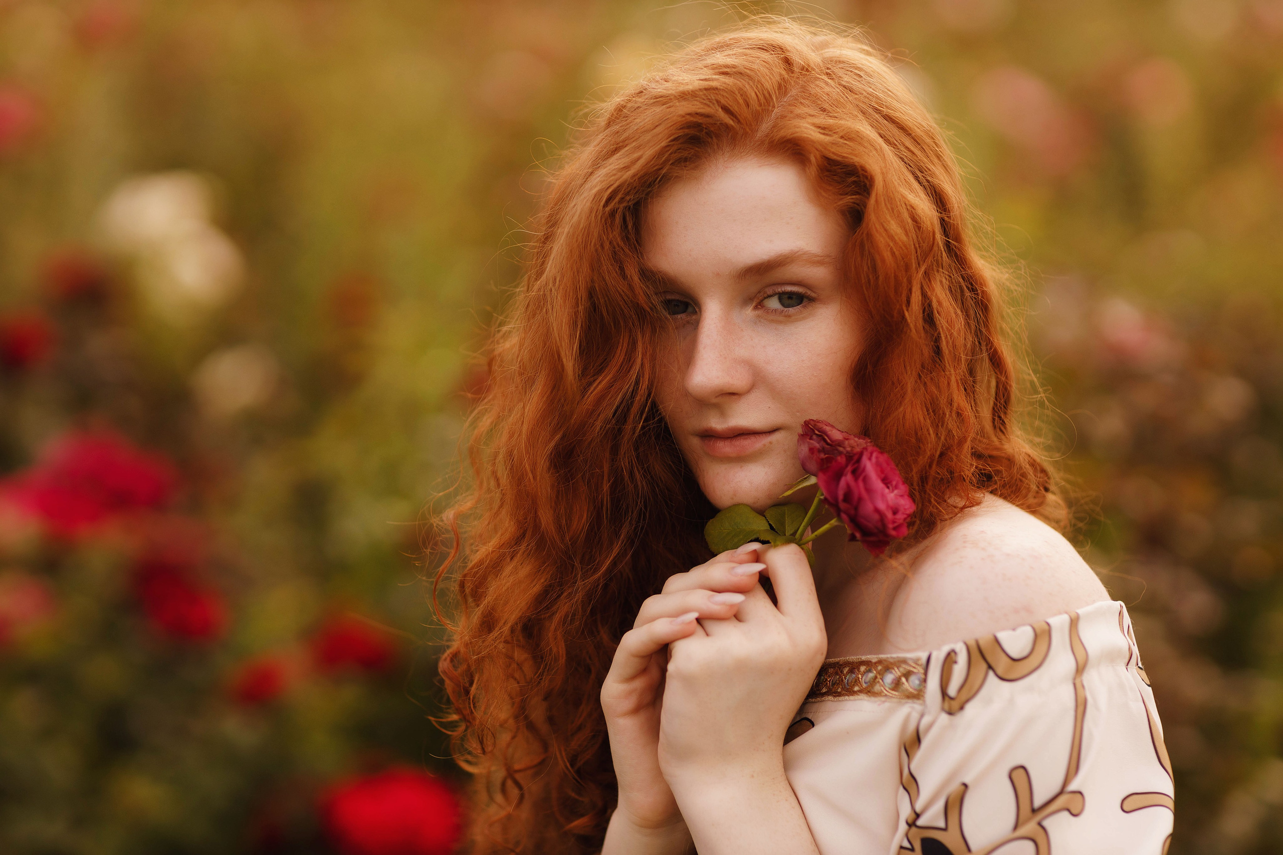 Фотосессия на заливе с Татой в платье от Ирины Павловой. Портретный и репортажный фотограф в Чебоксарах Андриян Чаркин