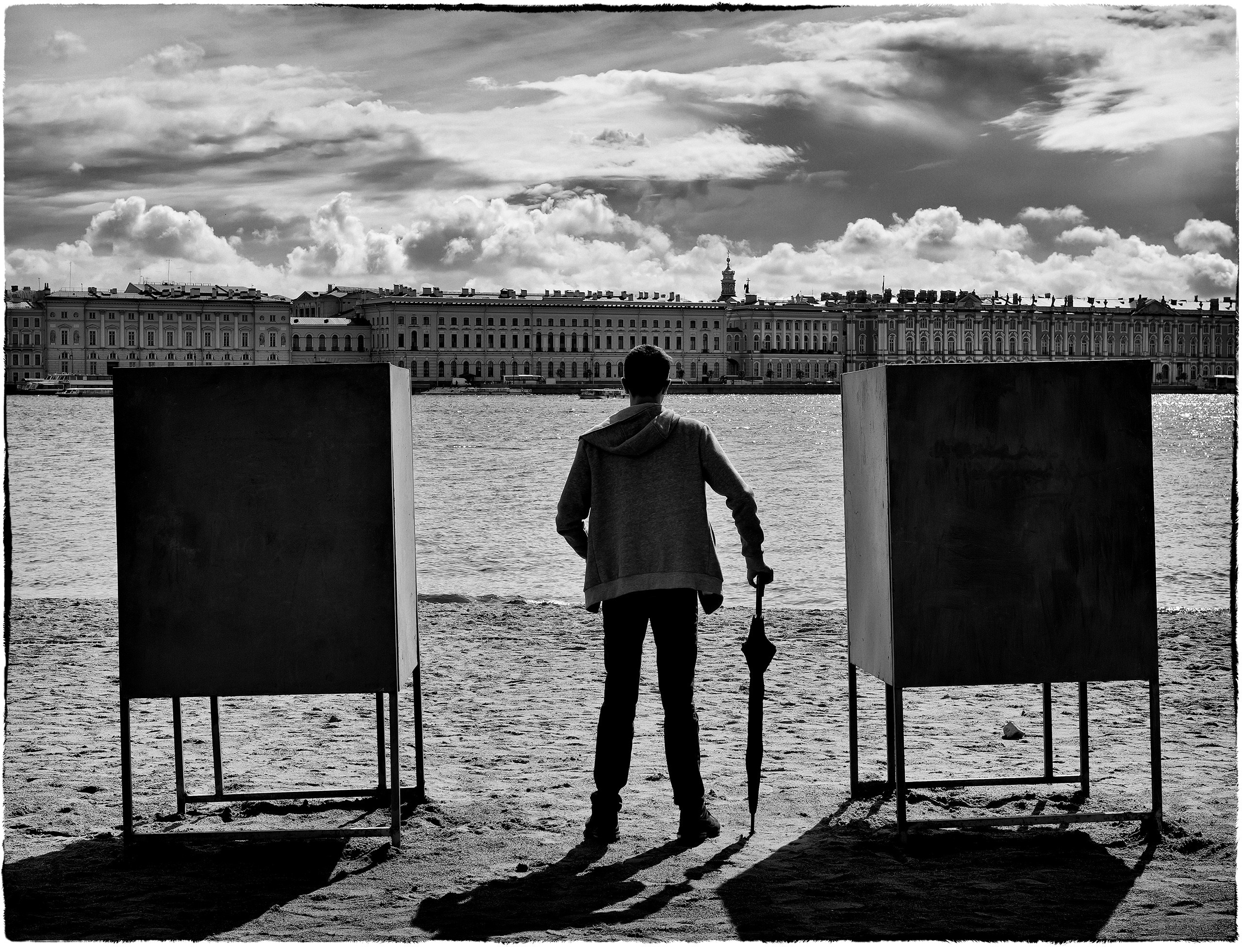 Фотографии сделанные на улицах городов. Профессиональный фотограф Игорь Пискарев в Москве. Студийная и выездная съёмка. Портретная и предметная съёмка. Авторская фотография