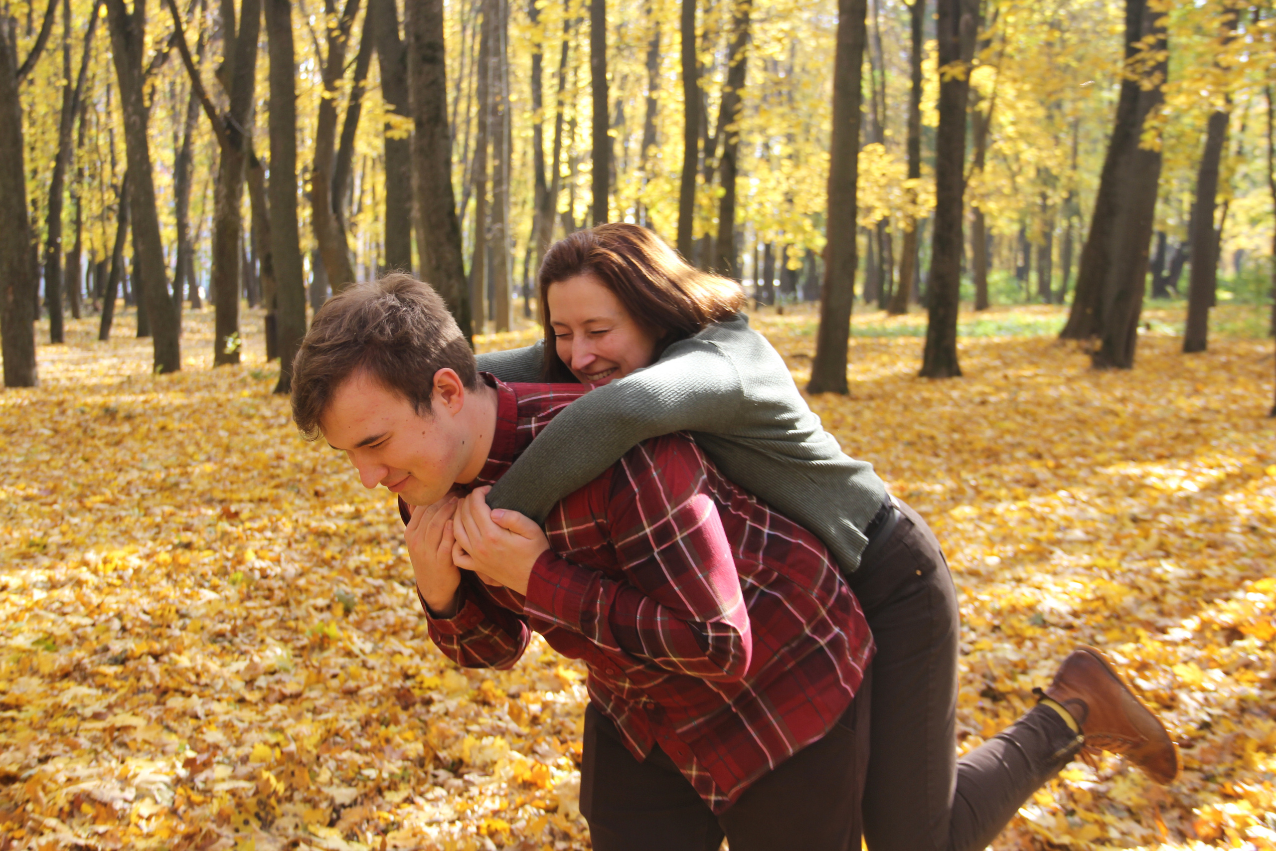 Мамочки+сыновья, осенняя прогулка. Фотограф Алёна Толмачева. Воронеж