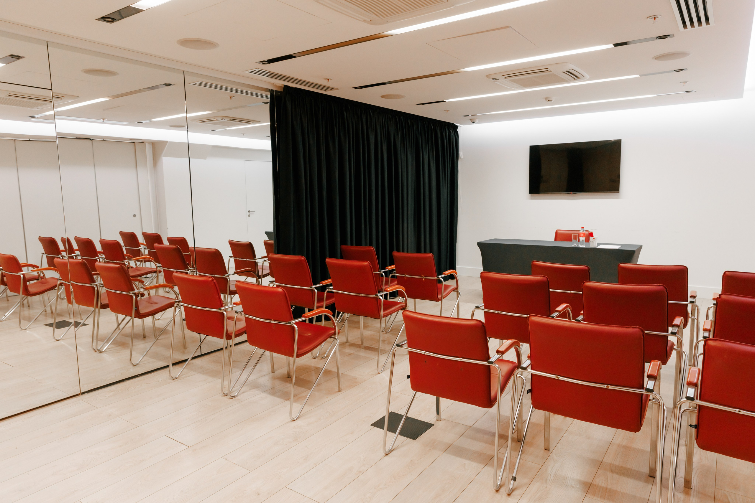 Конференц-залы AZIMUT сити-отель. Репортажный фотограф в Санкт-Петербурге Жолудев Владислав