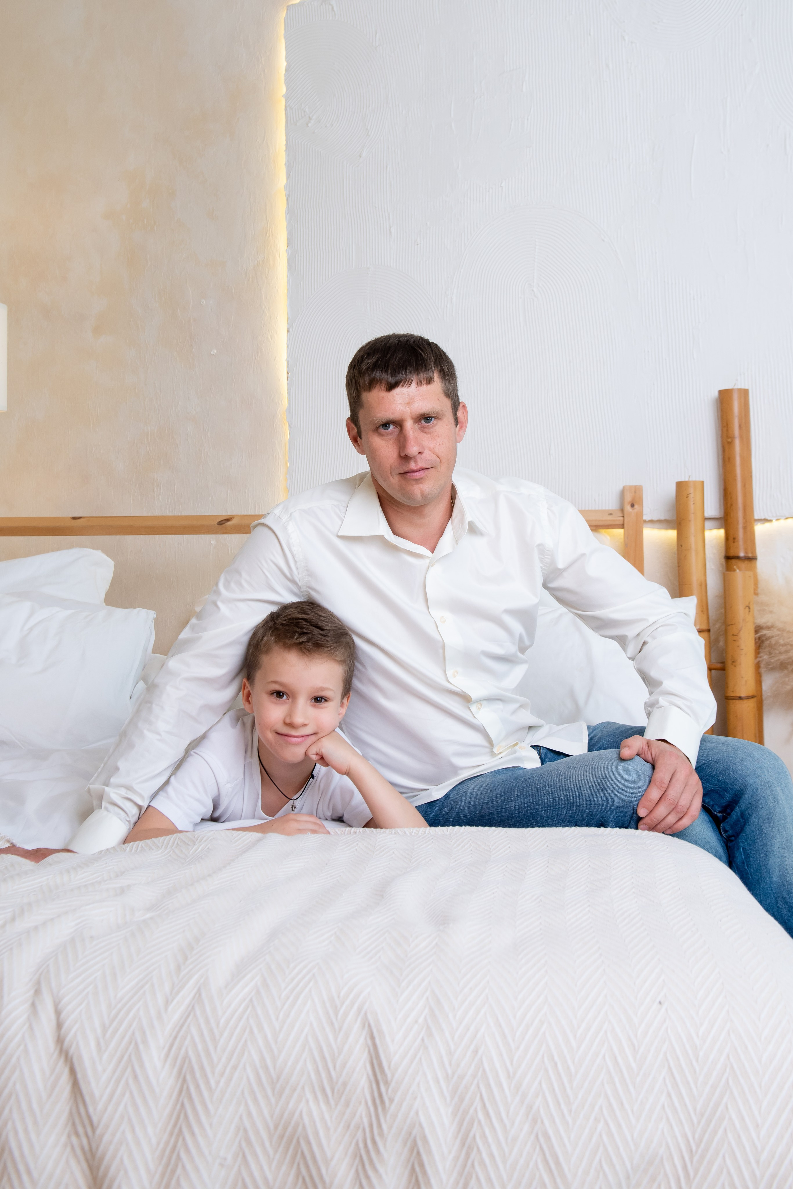 Семейная фотосессия в уютной студии Ростова-на-Дону. Школьный и семейный фотограф в Ростове-на-Дону