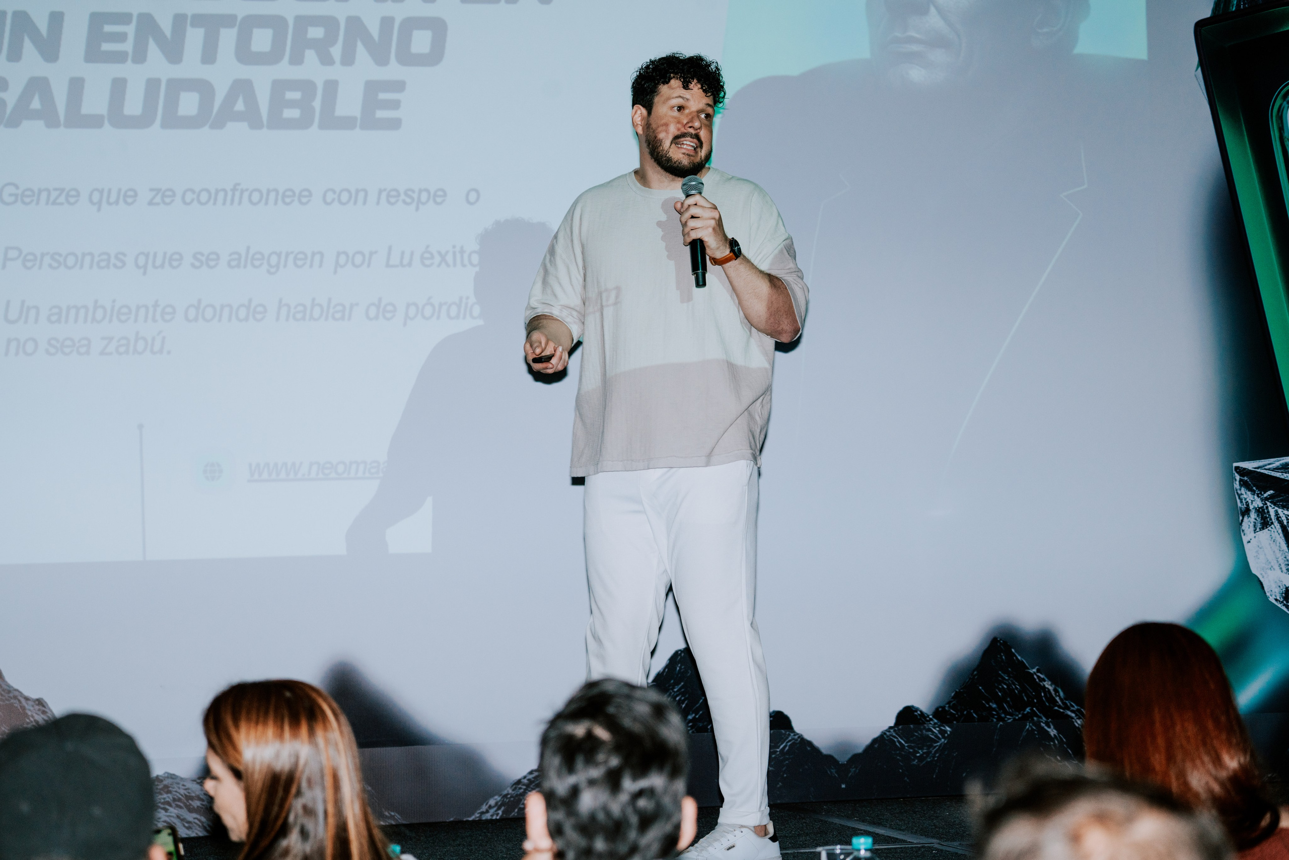 TRADERS DAY By NeomAAA Bogota. NeomAAA Funds Gallery