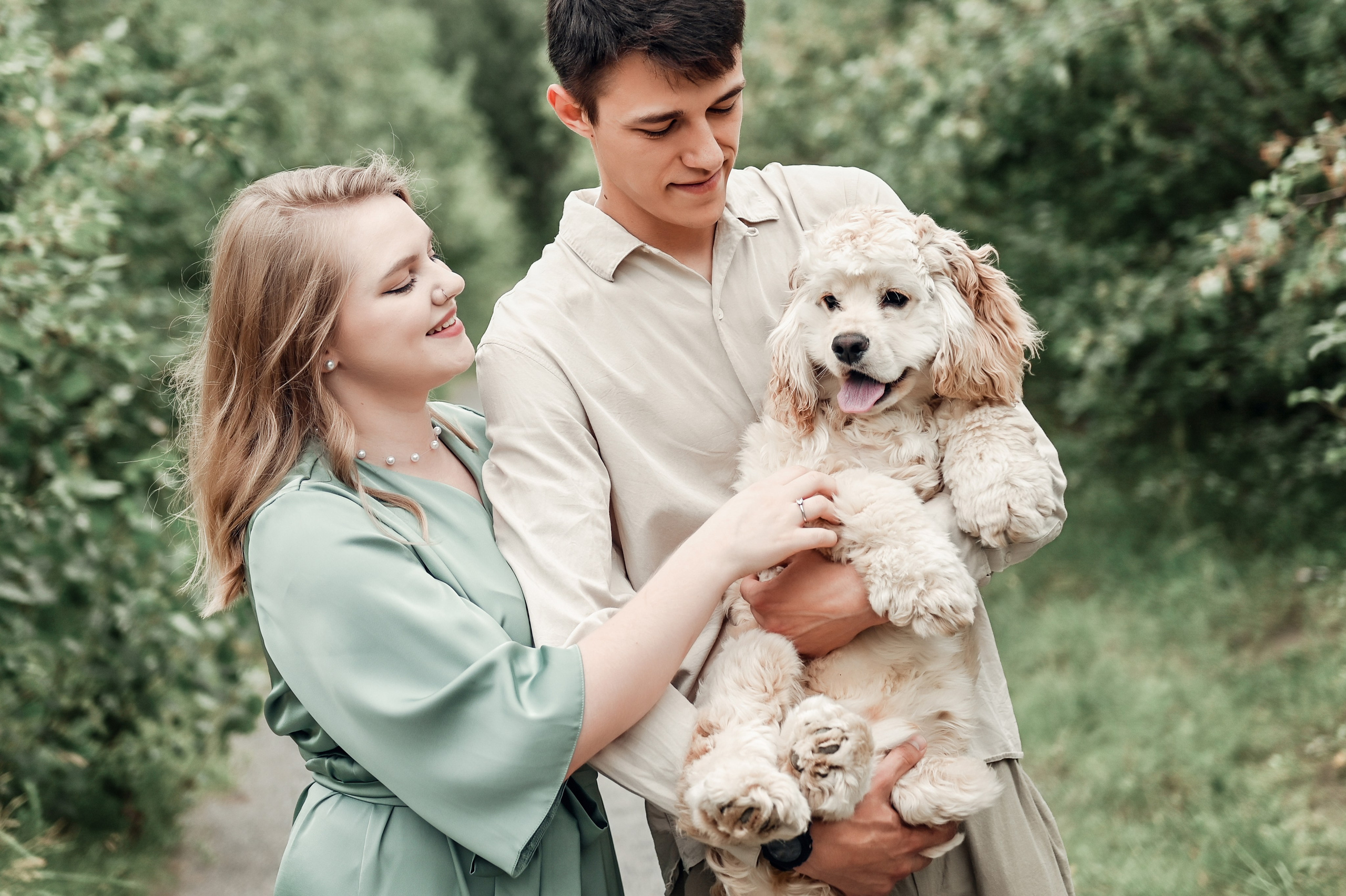 Love story прогулка вместе с песиком))). Свадебный, семейный, детский, контент фотограф в Омске Максим Ильин