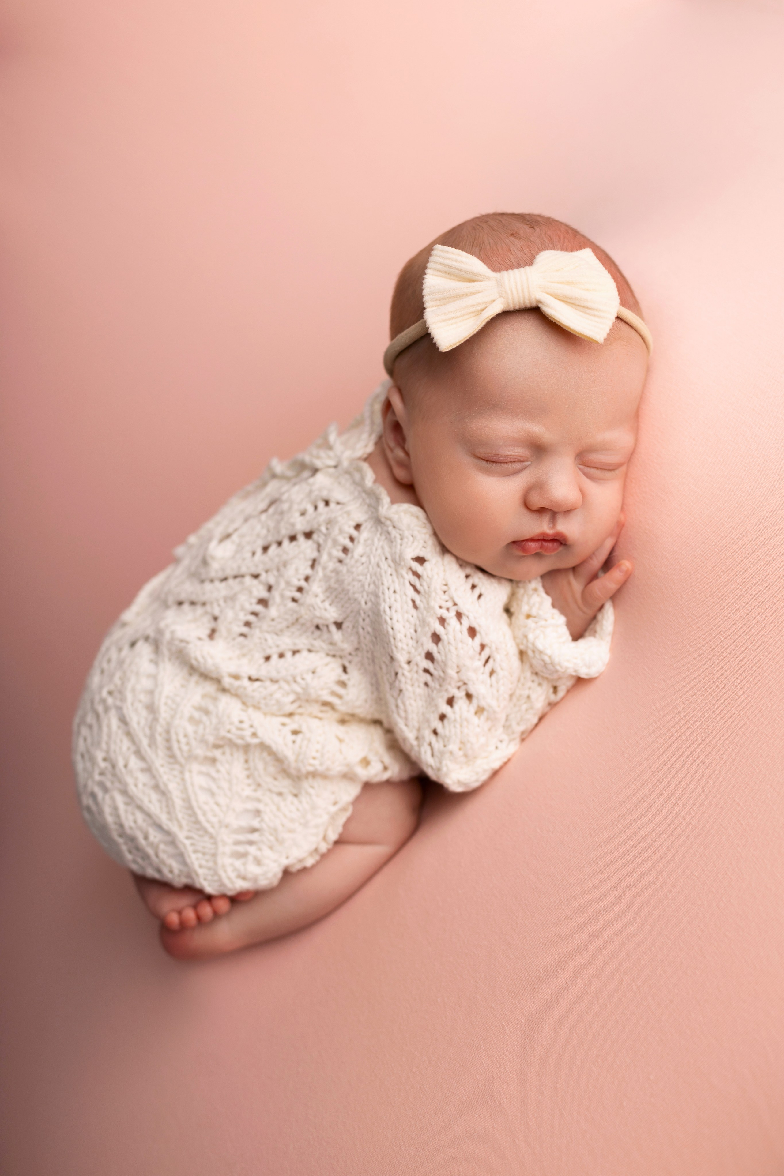 Классическая фотосессия малыша. Фотограф новорожденных малышей в Омске и Омской области Эльвира Камаева